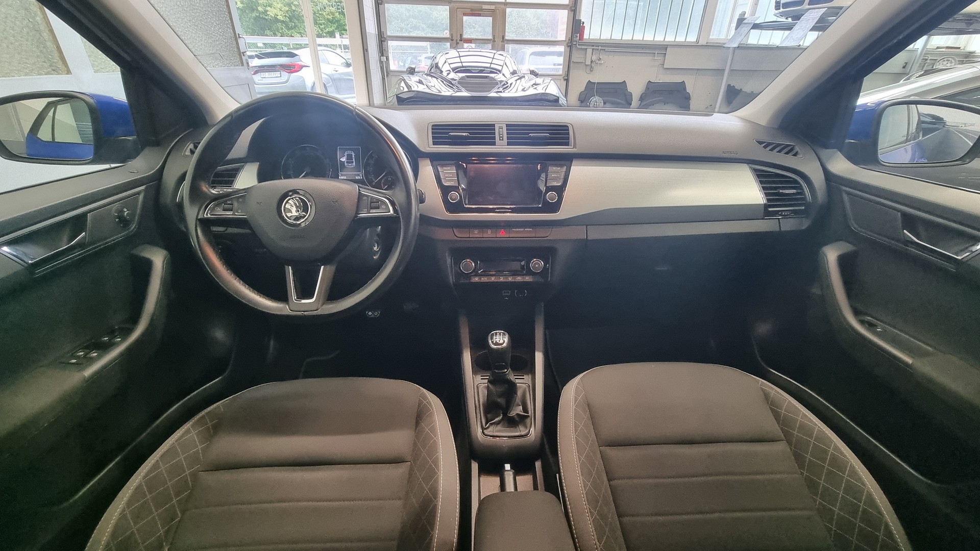 SKODA Fabia 1.0 MPI Ambition-image-6