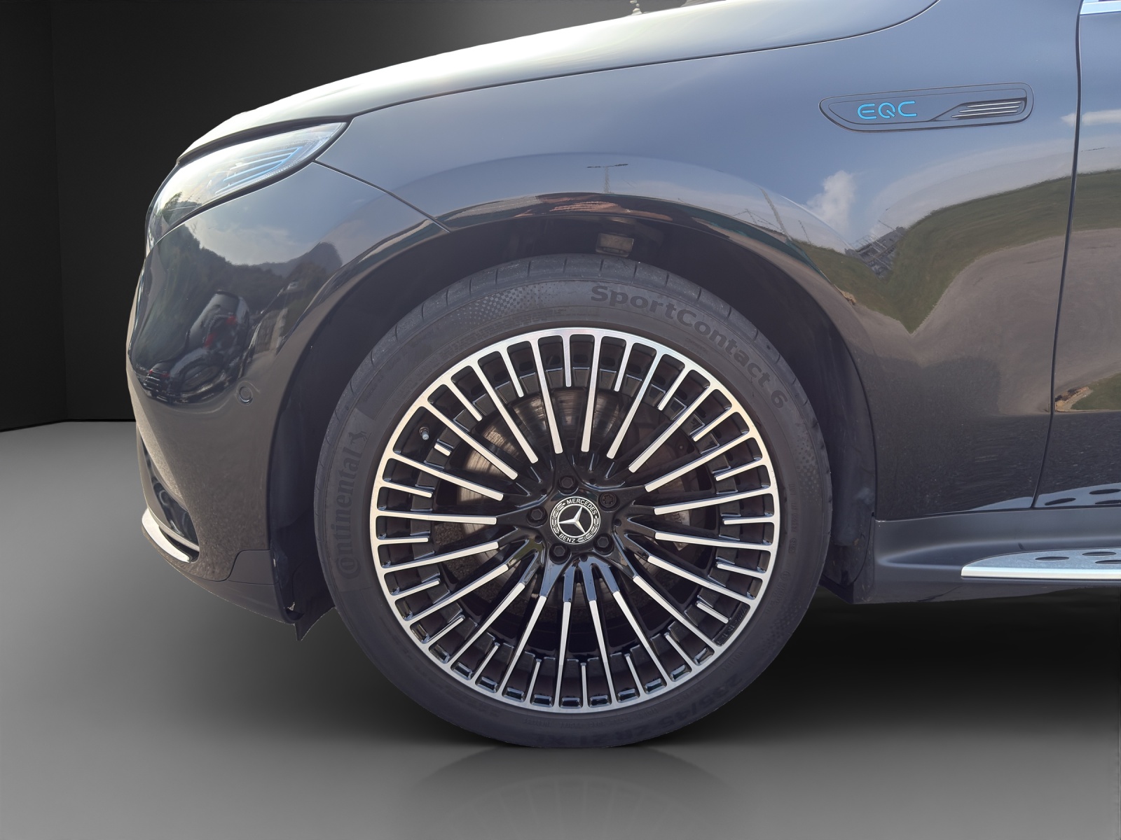 MERCEDES-BENZ EQC 400 AMG Line 4Matic-image-7