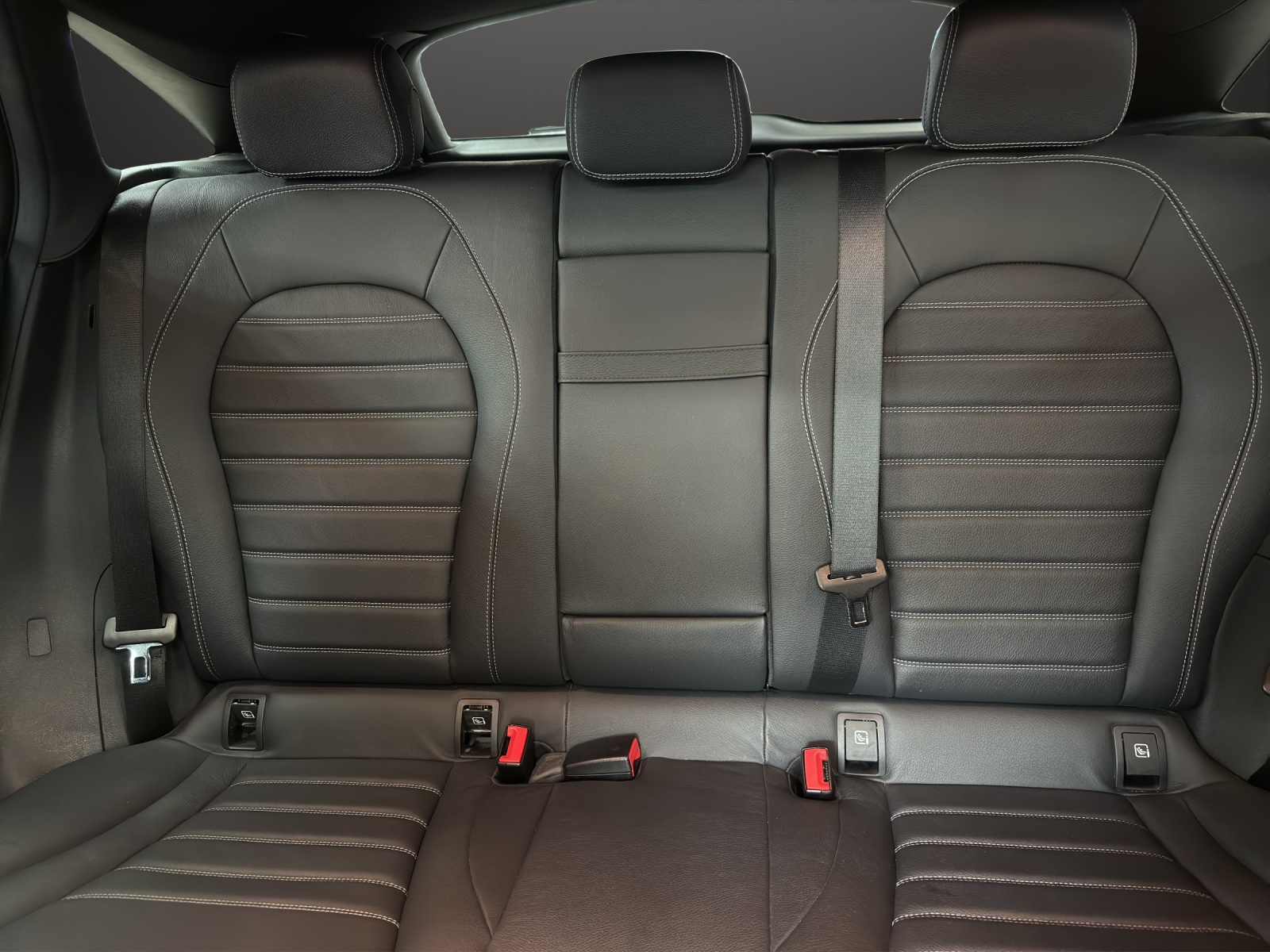 MERCEDES-BENZ EQC 400 AMG Line 4Matic-image-14