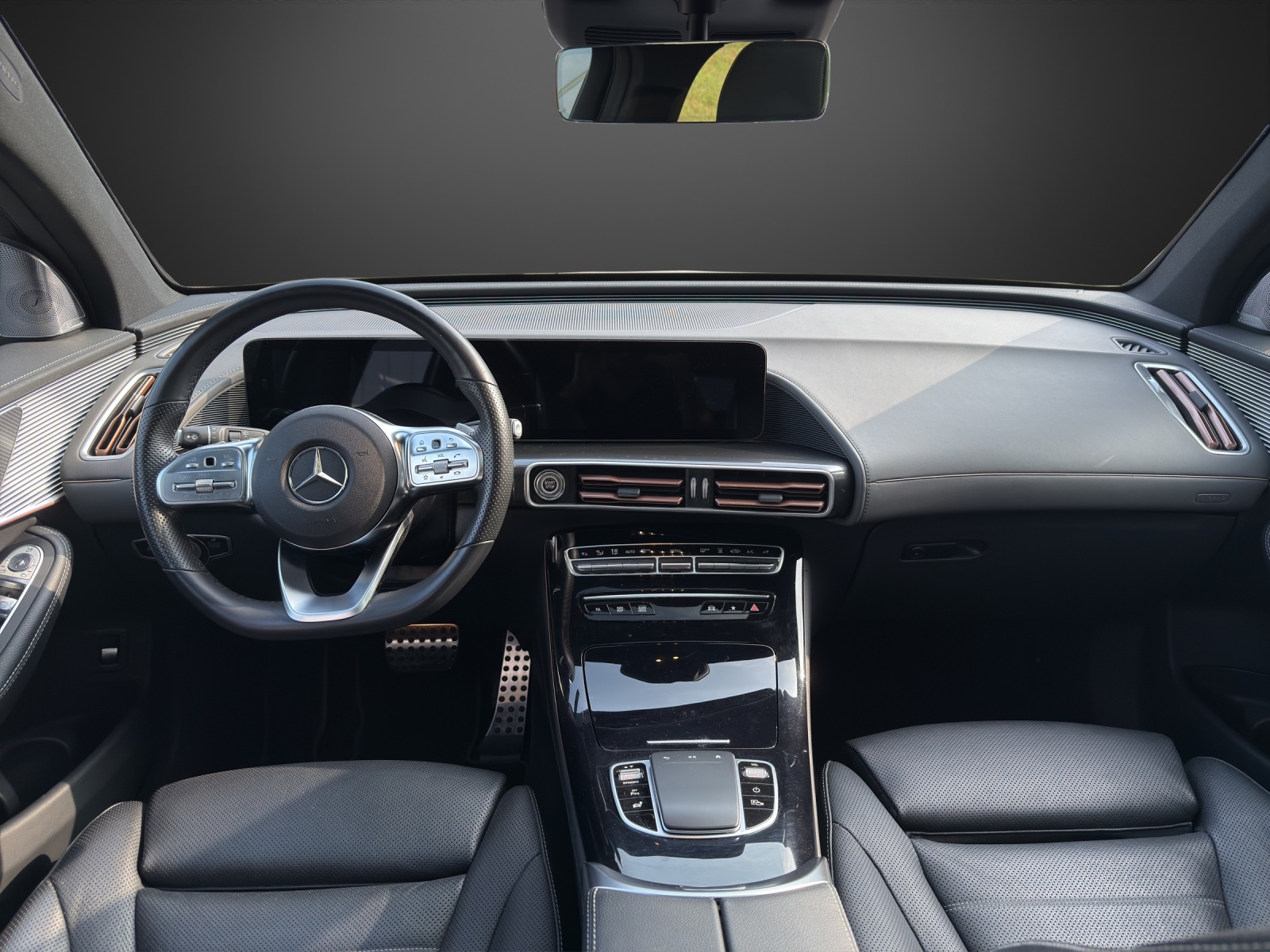 MERCEDES-BENZ EQC 400 AMG Line 4Matic-image-10