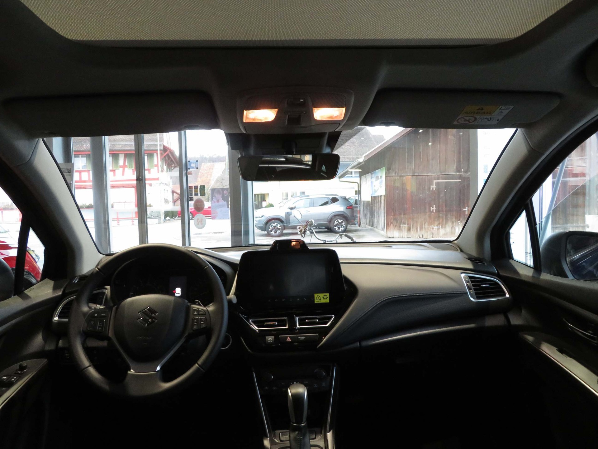 SUZUKI S-Cross 1.4 T Compact Top Hybrid 4x4-image-4