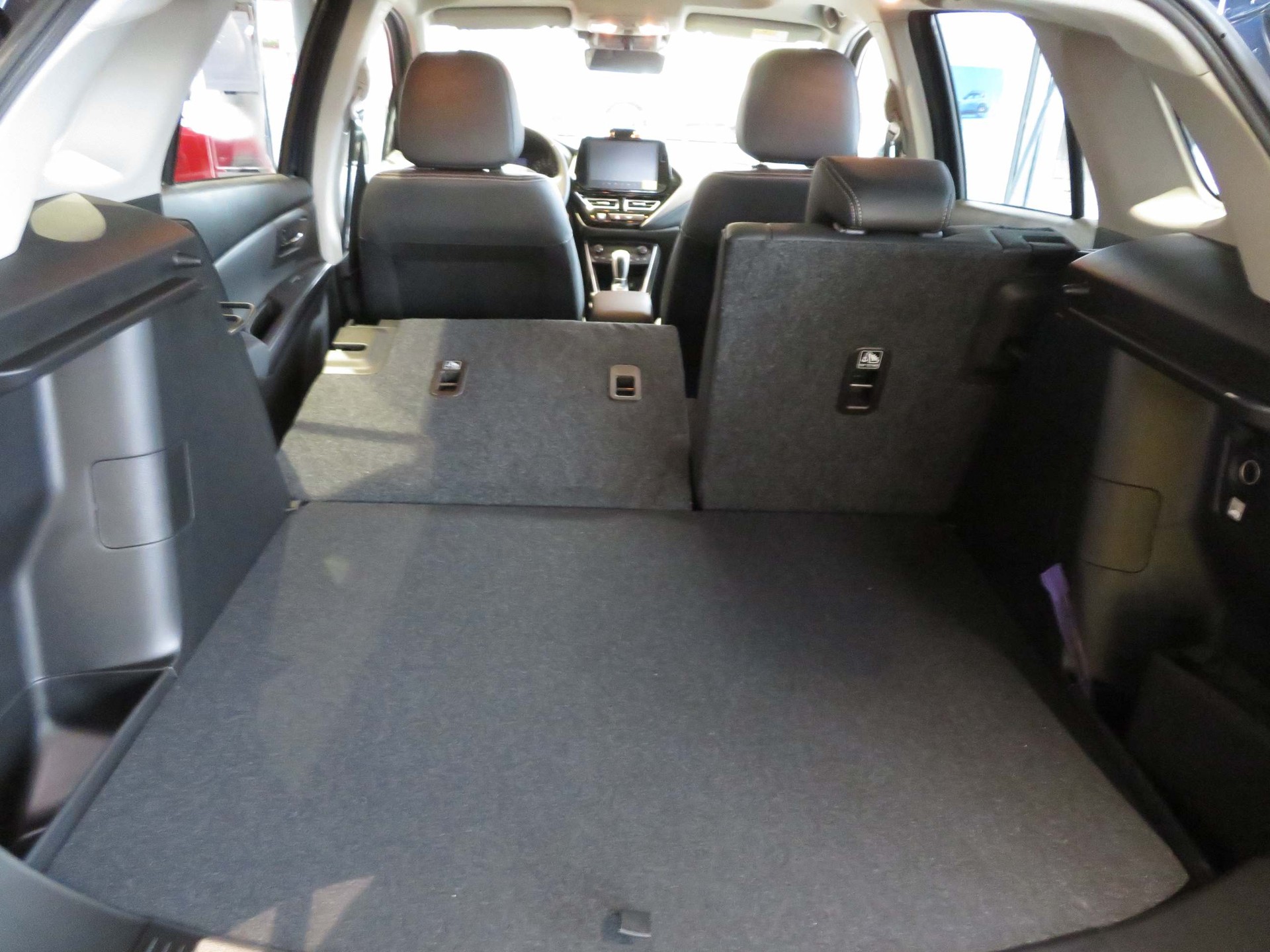 SUZUKI S-Cross 1.4 T Compact Top Hybrid 4x4-image-7