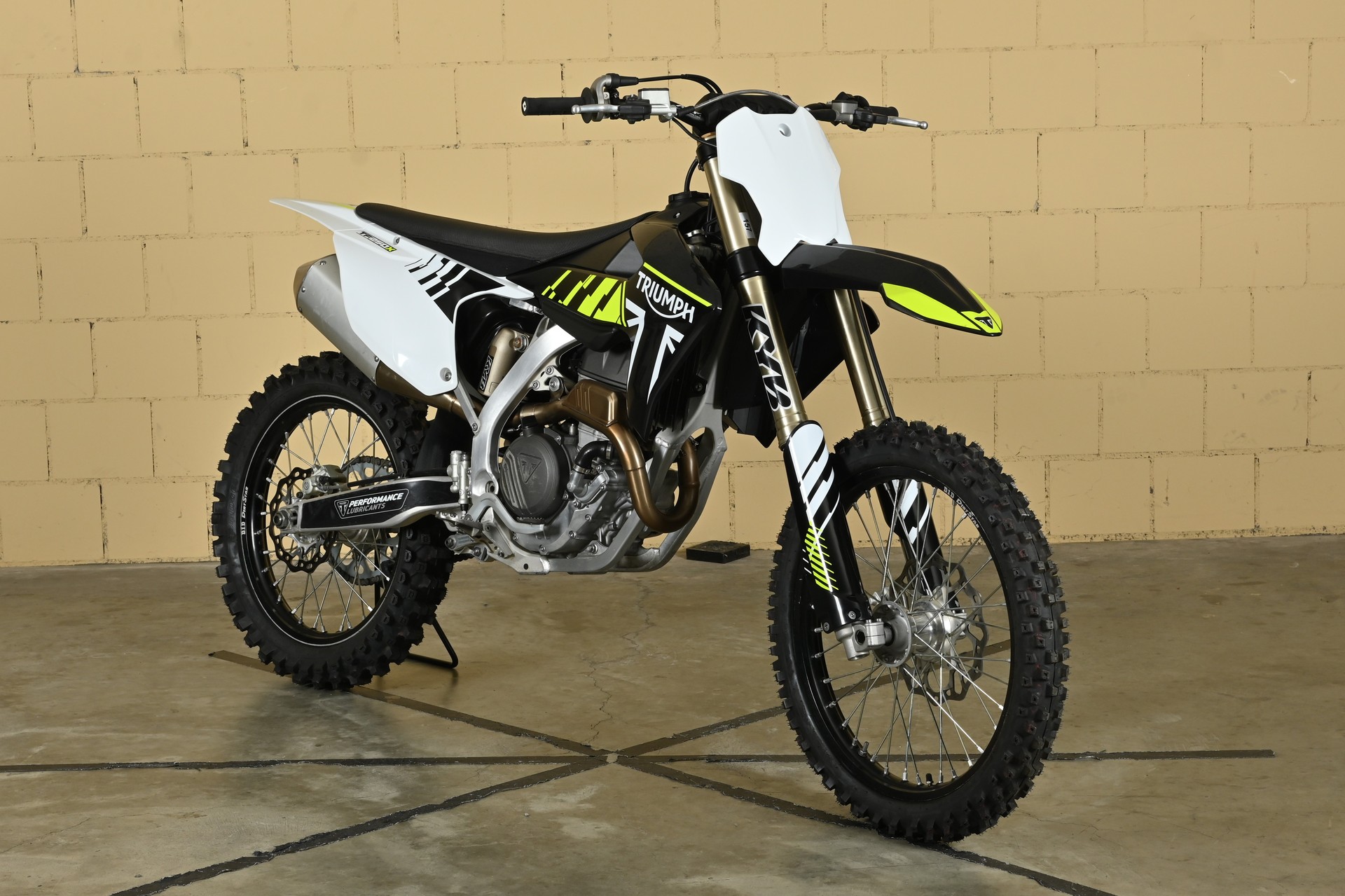 TRIUMPH TF 250 X-showroom-element-1