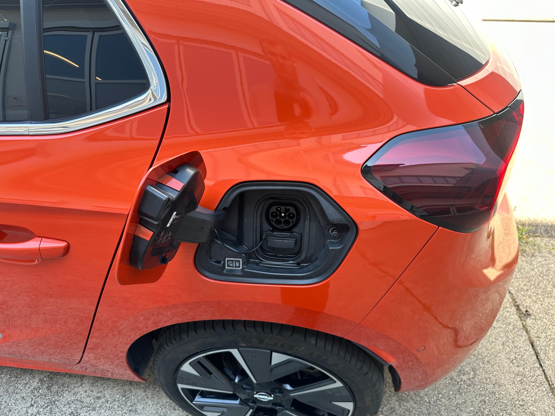 OPEL Corsa e-Elegance-image-7