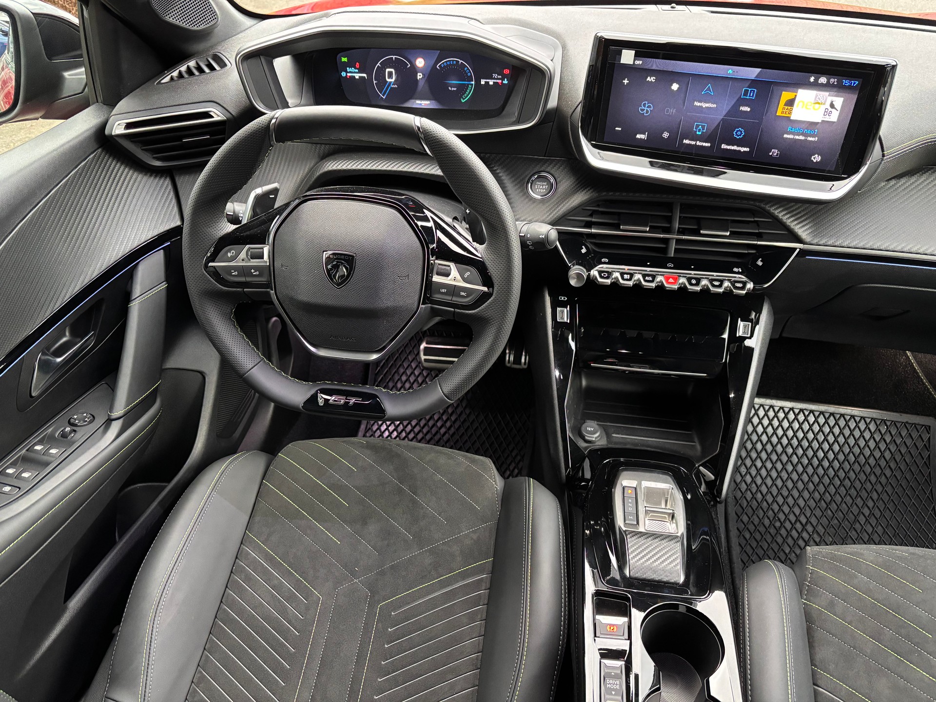 PEUGEOT 208 1.2 MHEV 110 GT-image-9
