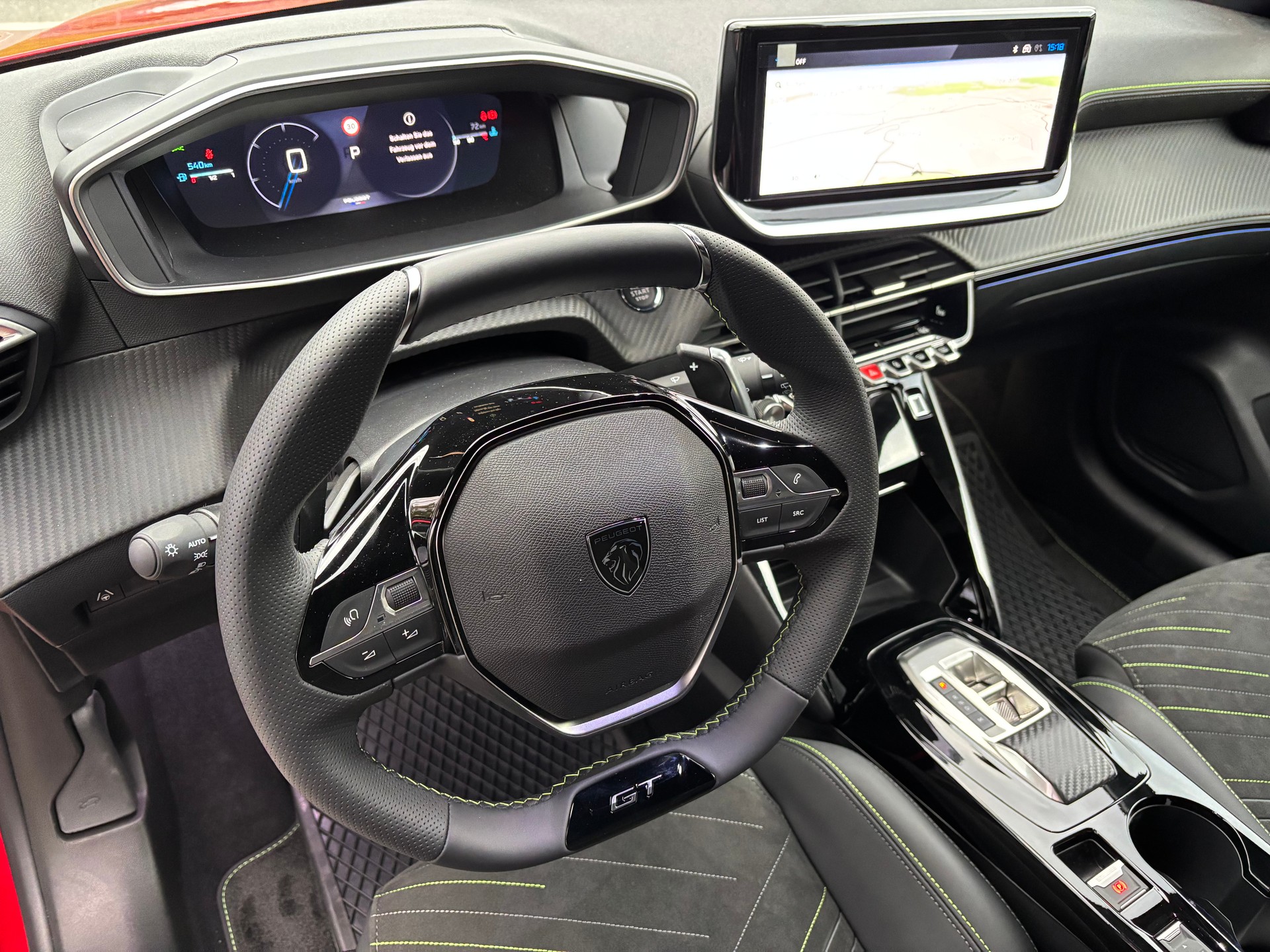 PEUGEOT 208 1.2 MHEV 110 GT-image-11