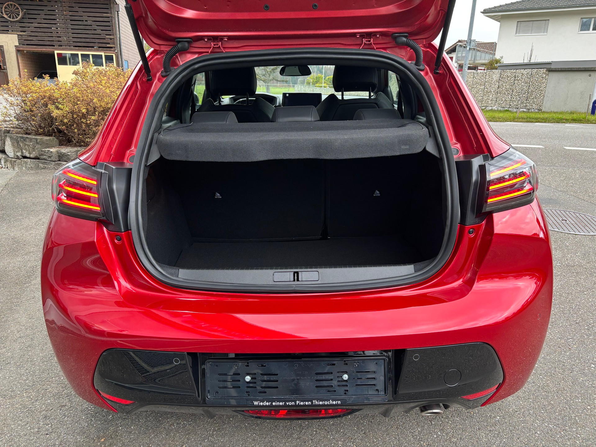 PEUGEOT 208 1.2 MHEV 110 GT-image-4