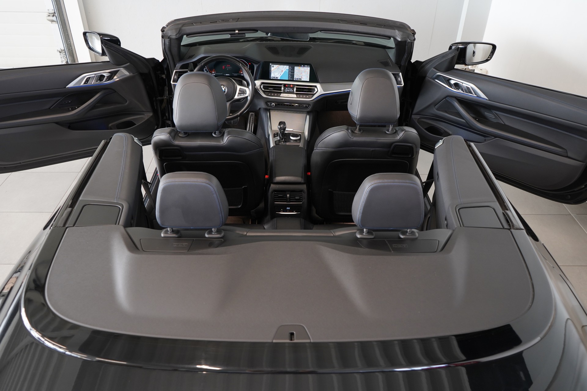 BMW M440i xDrive 48V Cabriolet Steptronic-image-29