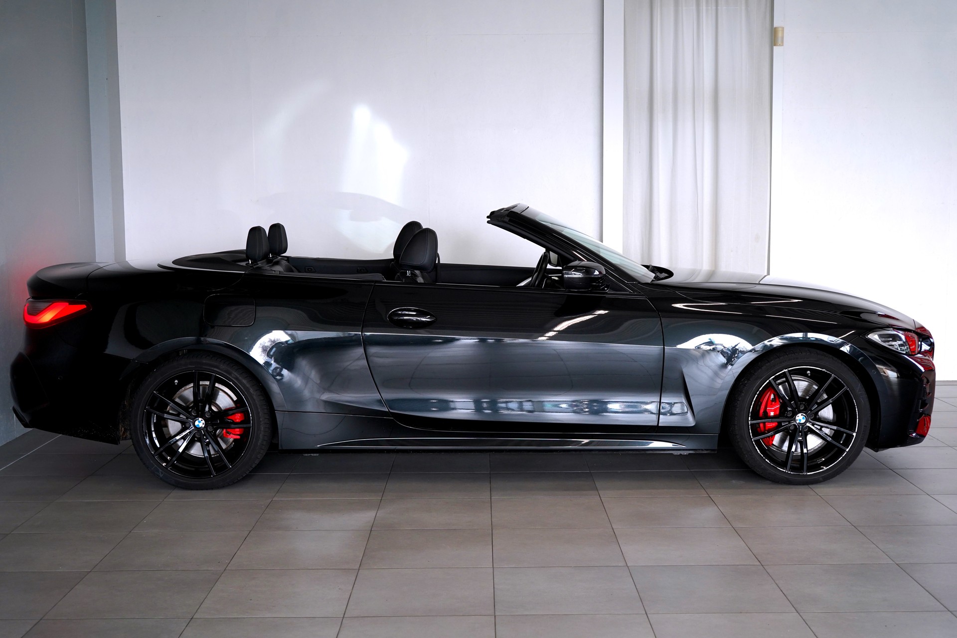 BMW M440i xDrive 48V Cabriolet Steptronic-image-13
