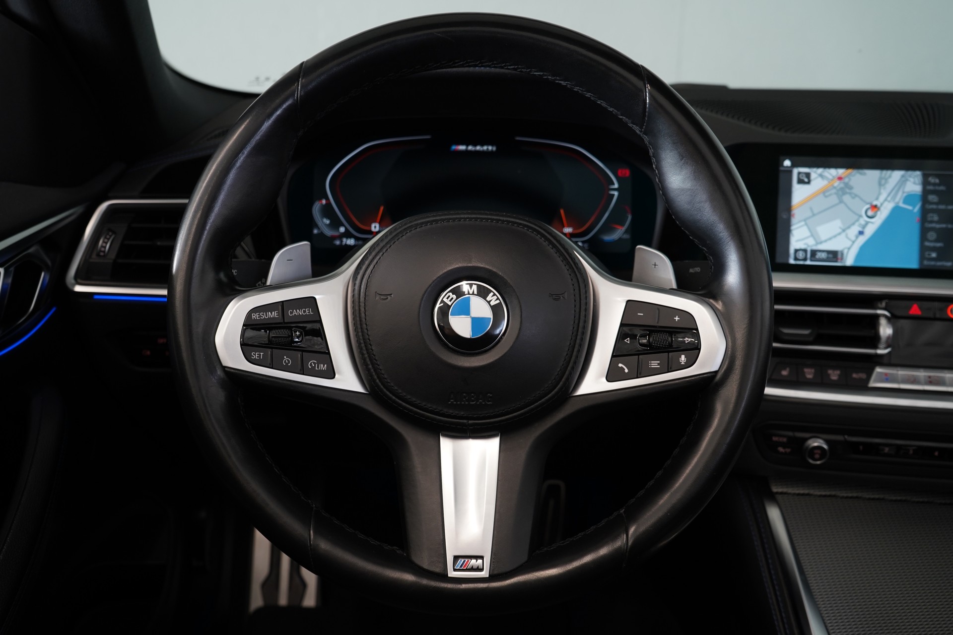 BMW M440i xDrive 48V Cabriolet Steptronic-image-17
