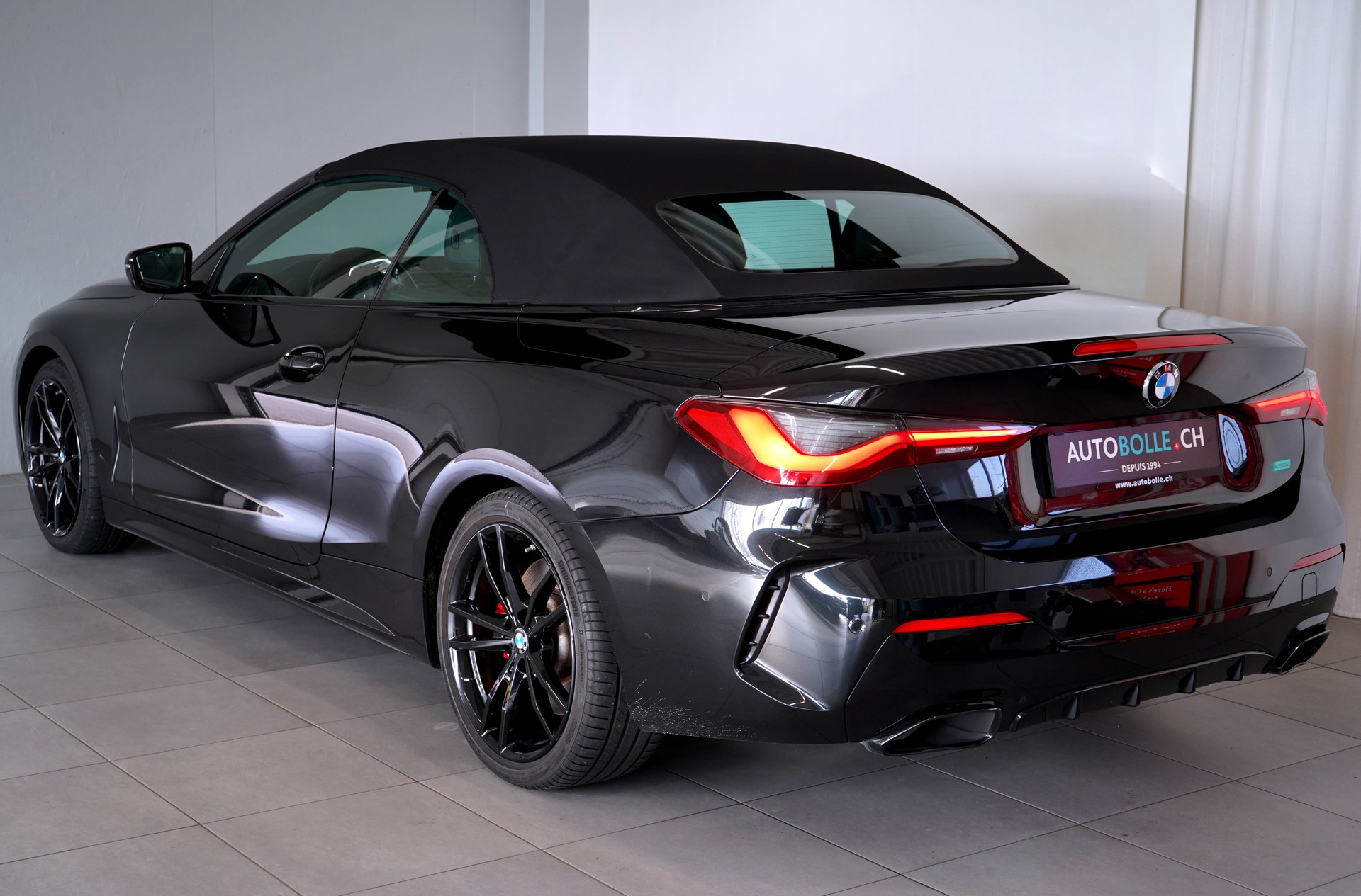 BMW M440i xDrive 48V Cabriolet Steptronic-image-5