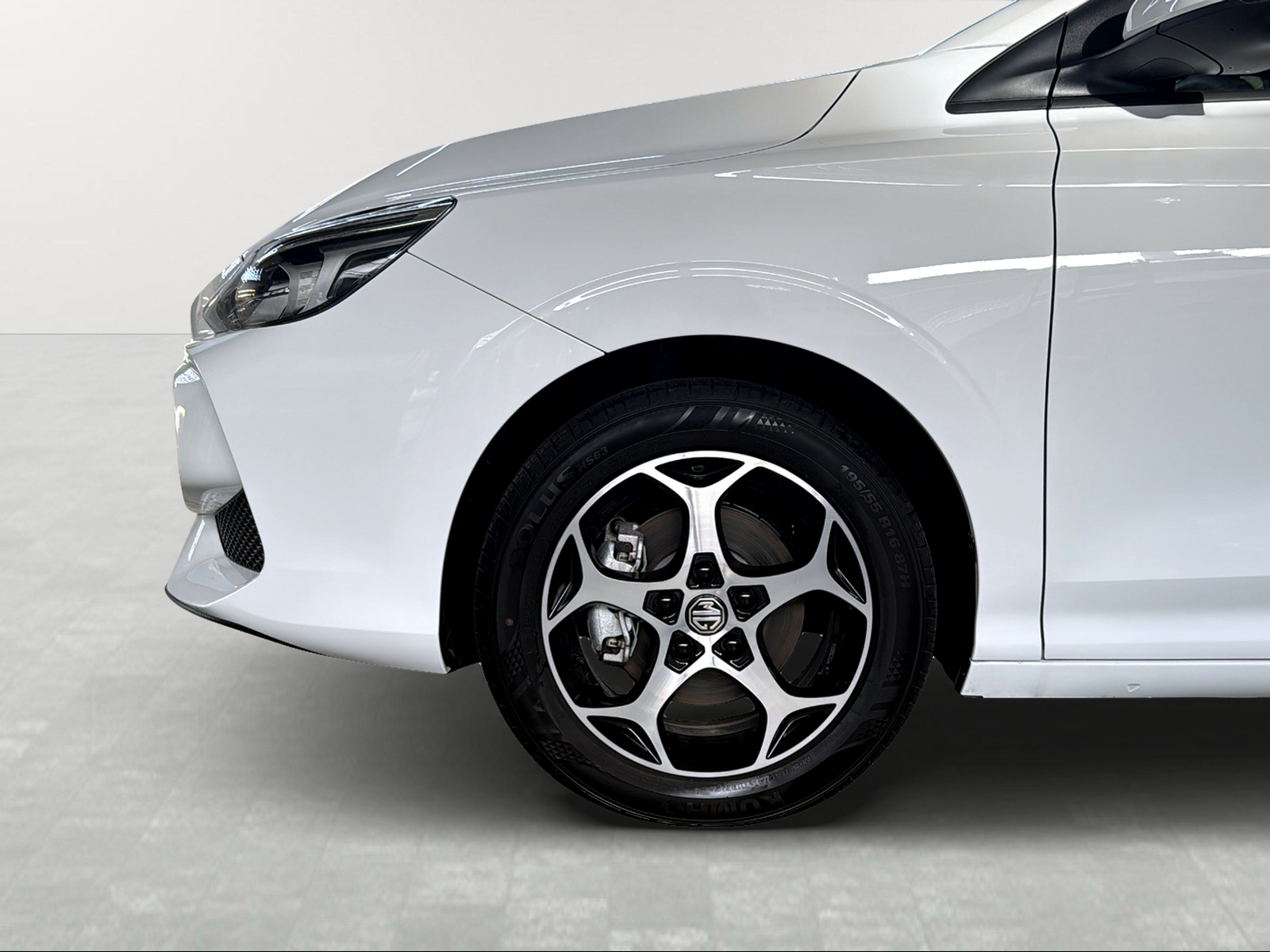 MG 3 1.5 Hybrid Luxury Aut. Modell 2026-image-2