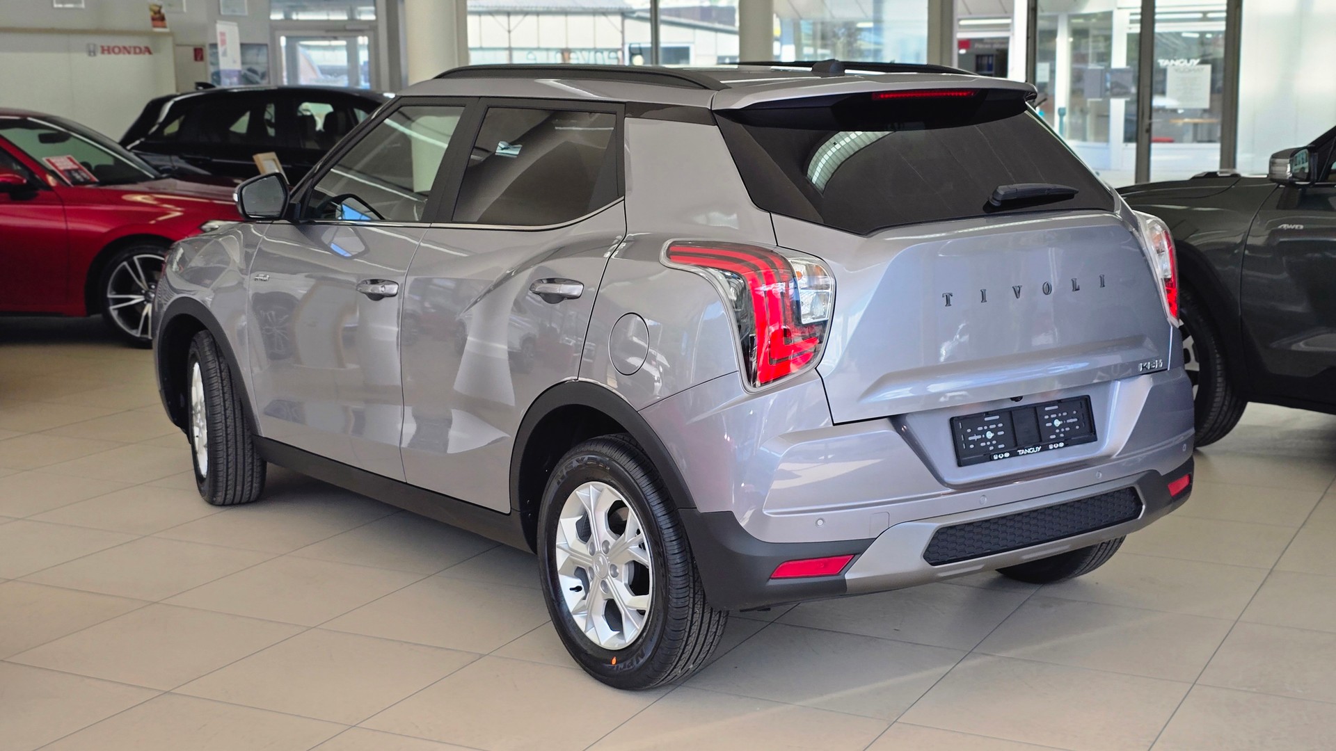 KGM-SsangYong Tivoli 1.5TGDI Bron 4WD A-image-1