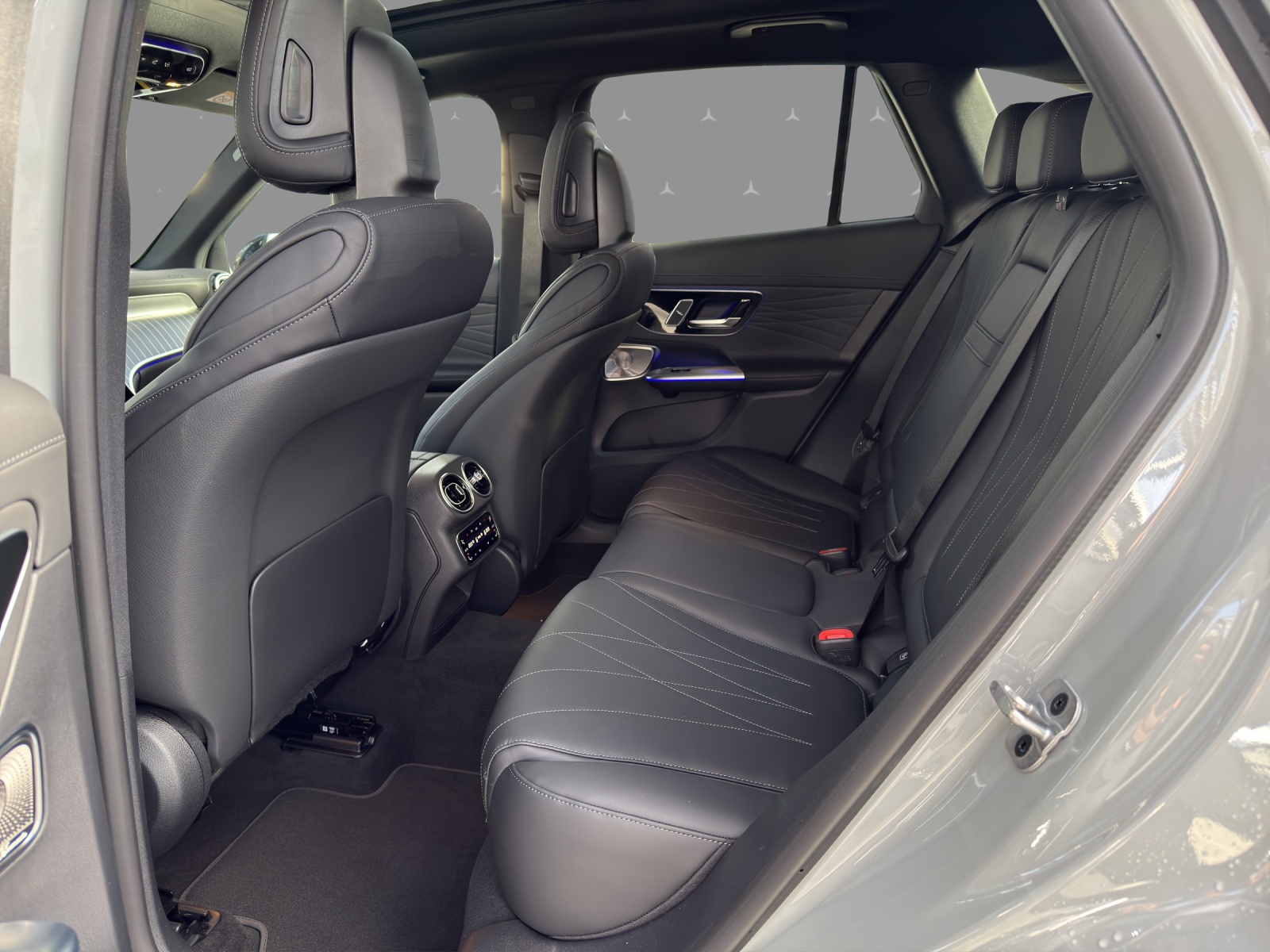 MERCEDES-BENZ GLC 300 4Matic 9G-Tronic-image-13