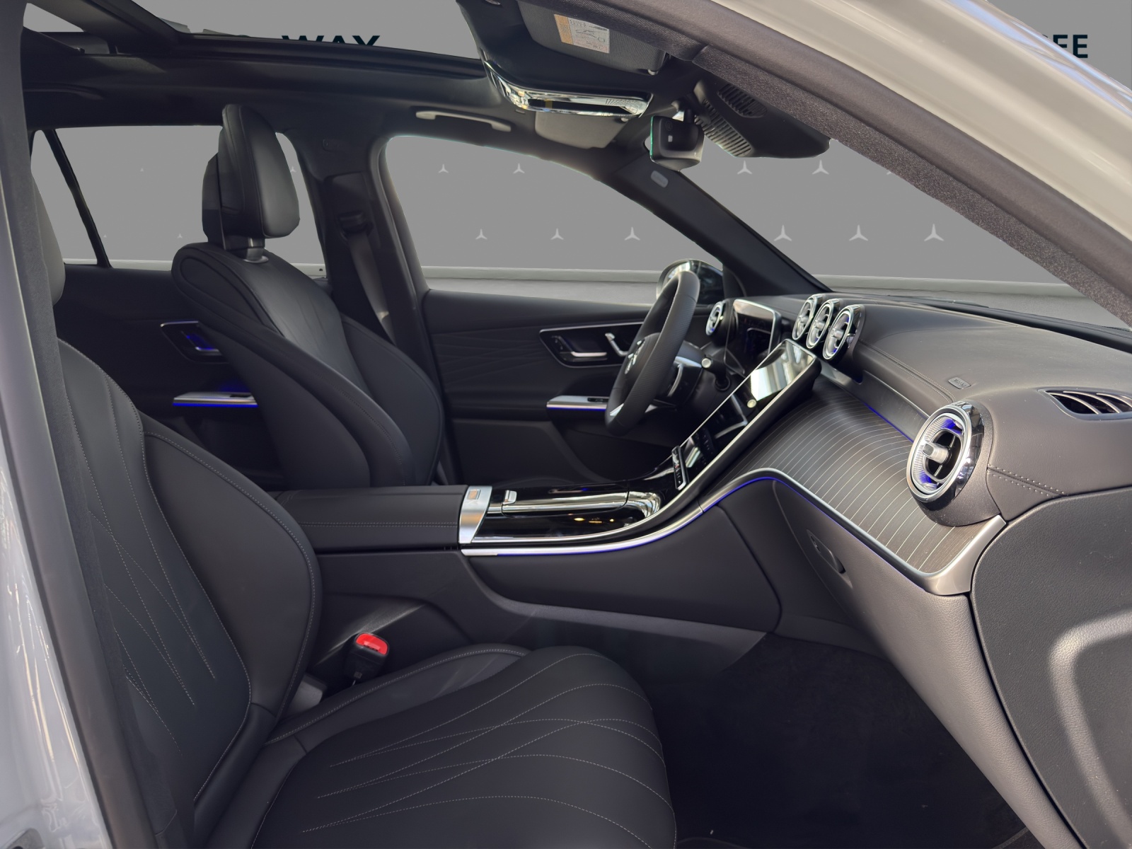 MERCEDES-BENZ GLC 300 4Matic 9G-Tronic-image-14