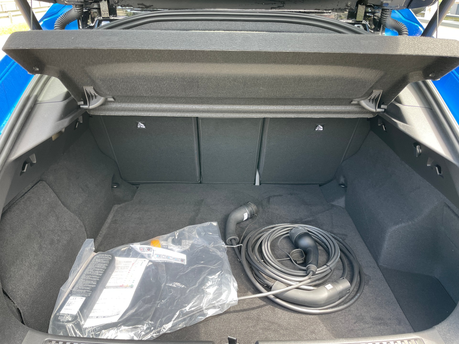 RENAULT Rafale 1.2 E-Tech Plug-in Hybrid 300 4x4 Atelier Alpine-image-10