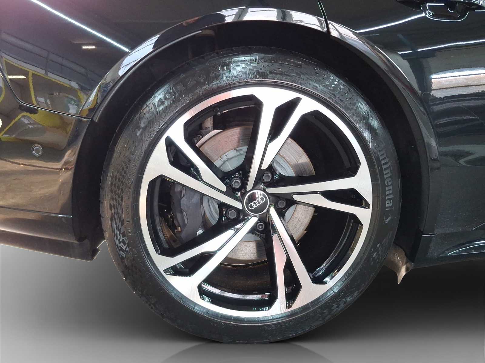 AUDI e-tron GT quattro-image-15