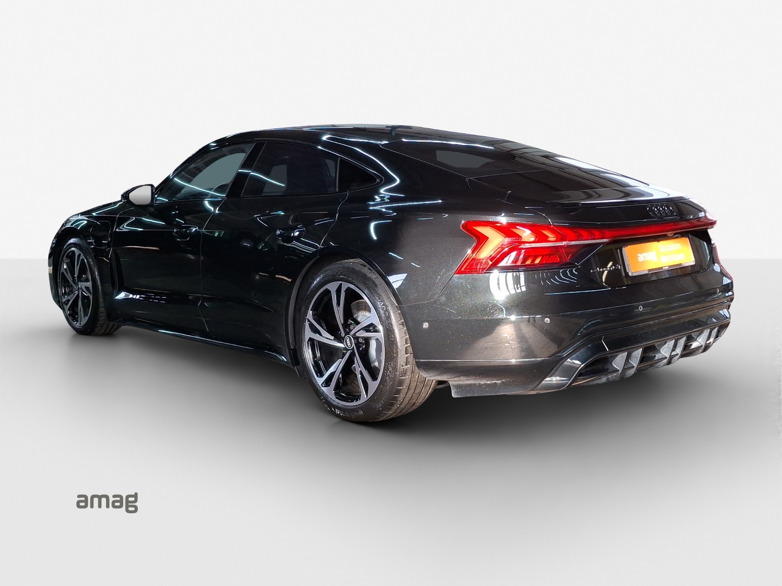 AUDI e-tron GT quattro-image-3