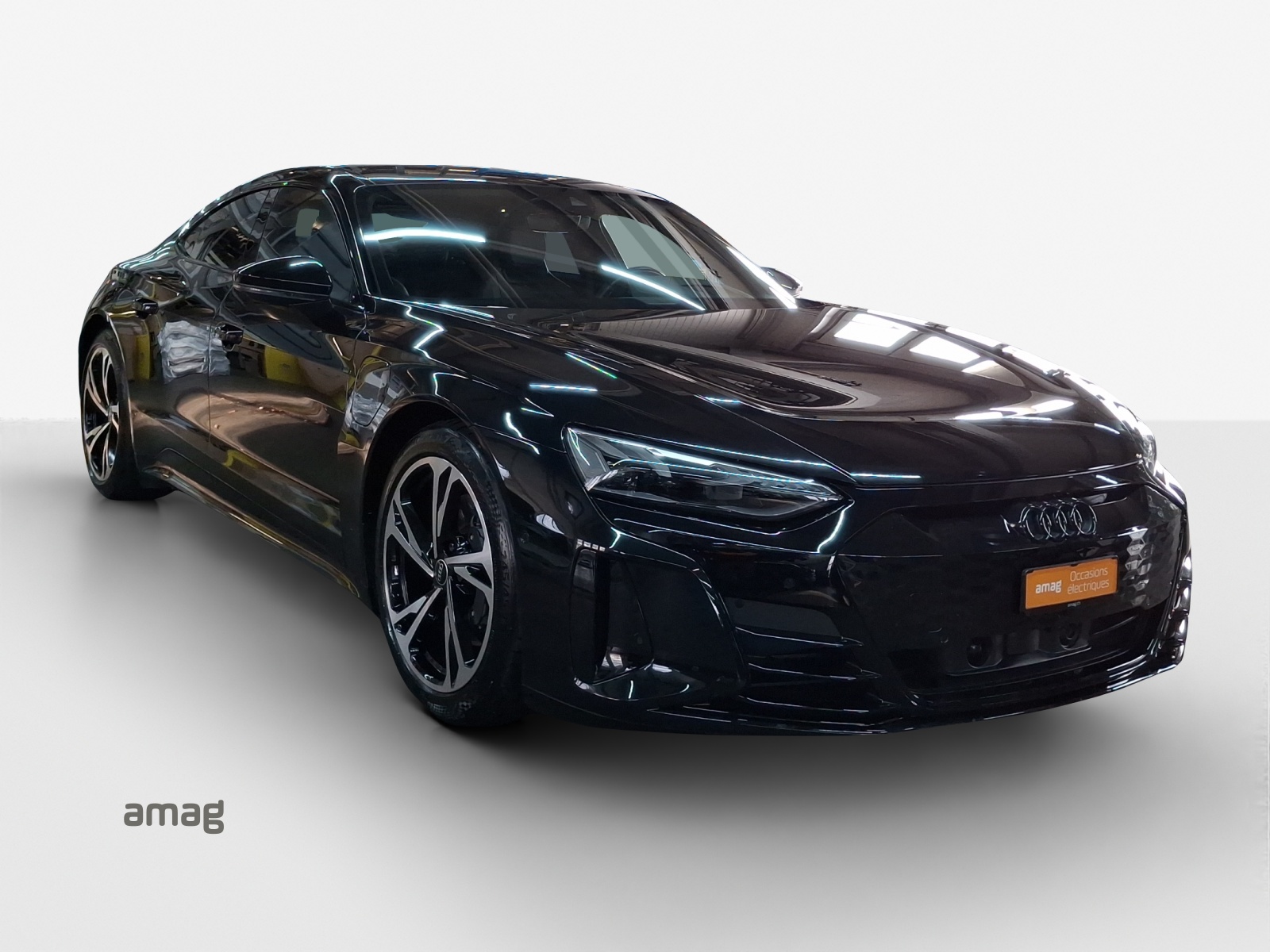 AUDI e-tron GT quattro-image-6