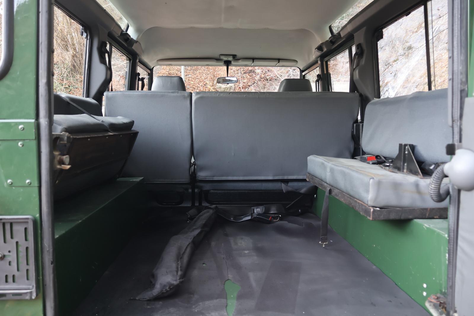 LAND ROVER Defender 110 CSW 2.5 Td5-image-5