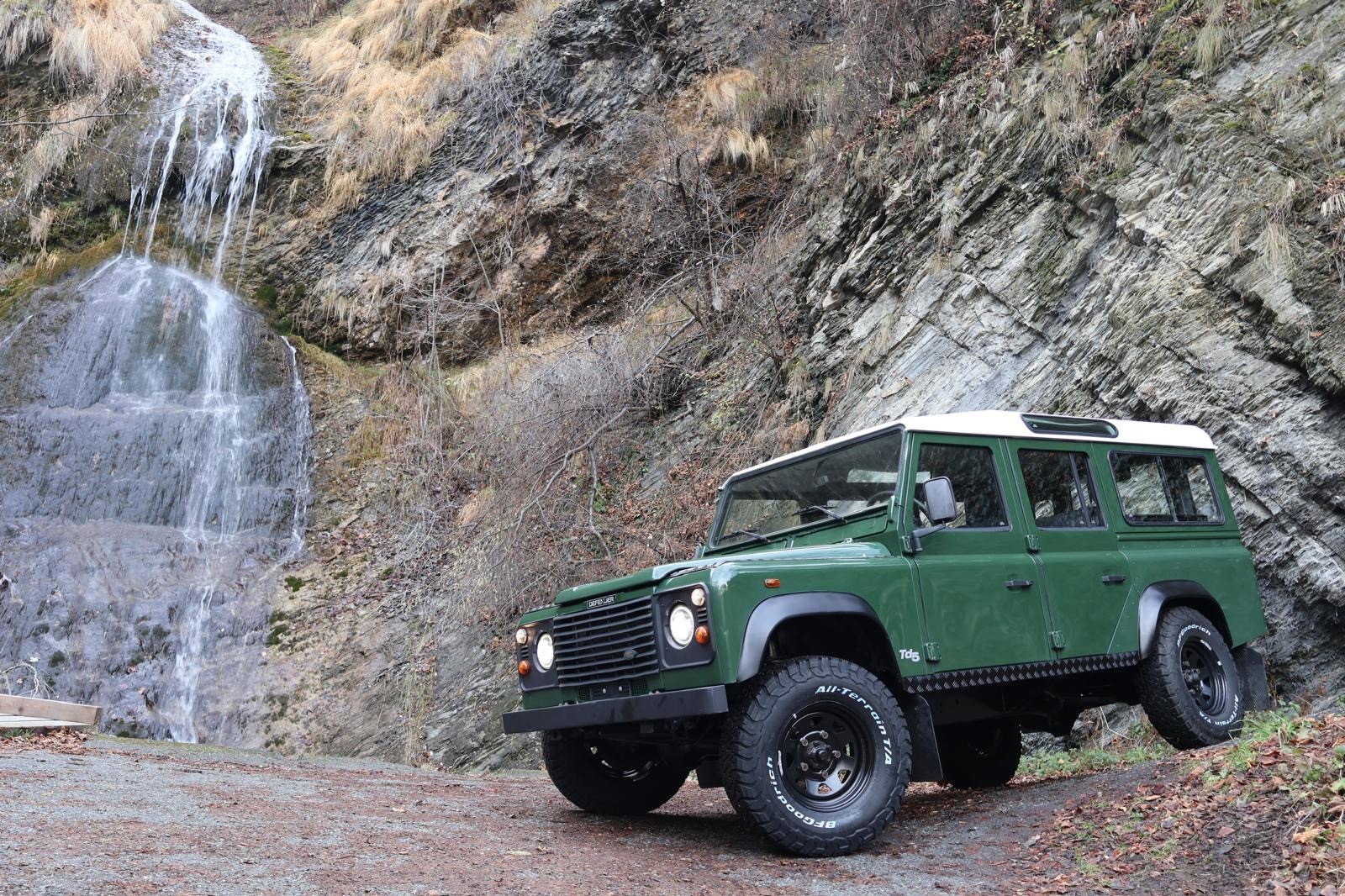LAND ROVER Defender 110 CSW 2.5 Td5-image-1