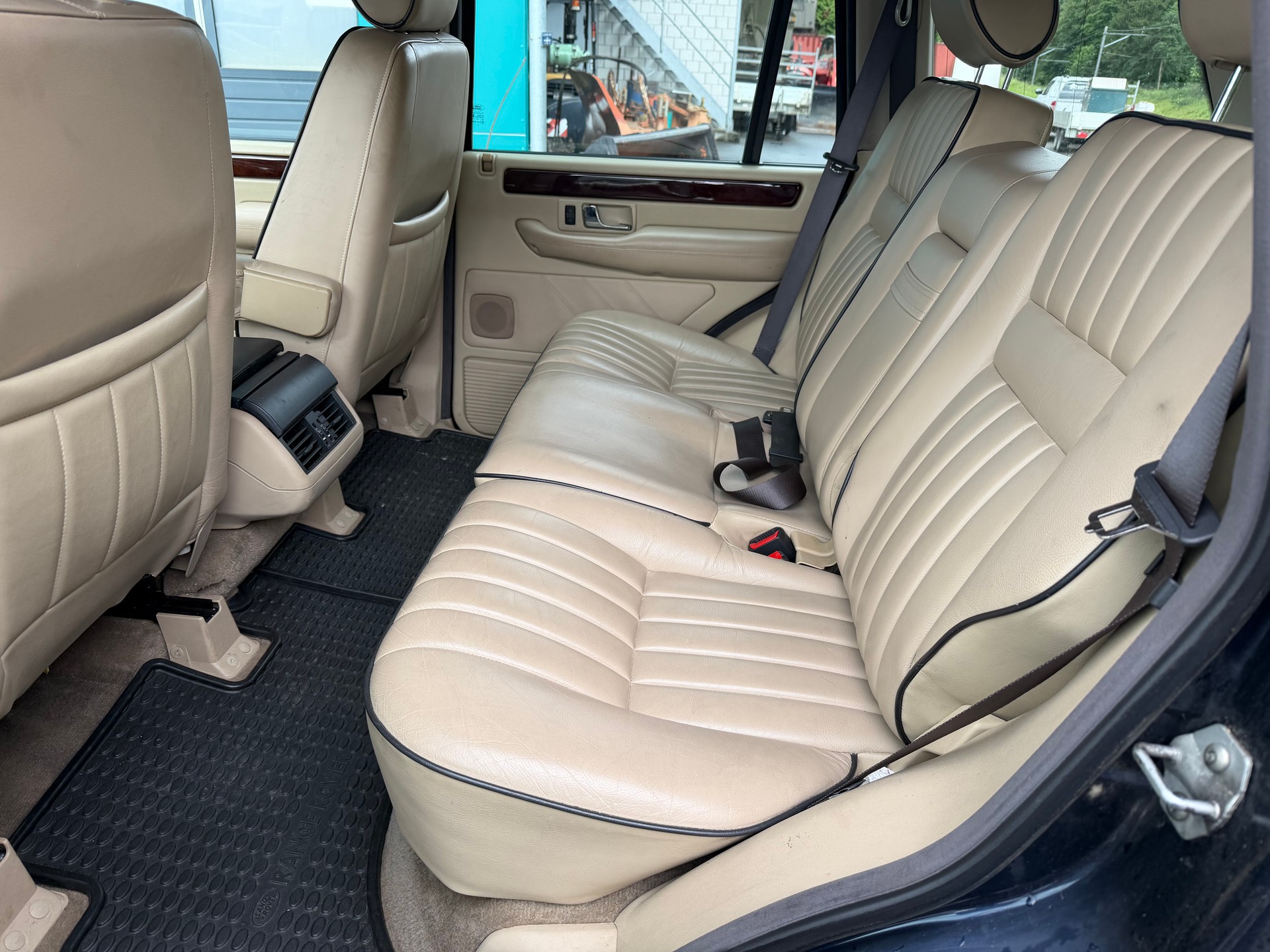 LAND ROVER Range Rover 4.6 HSE-image-13