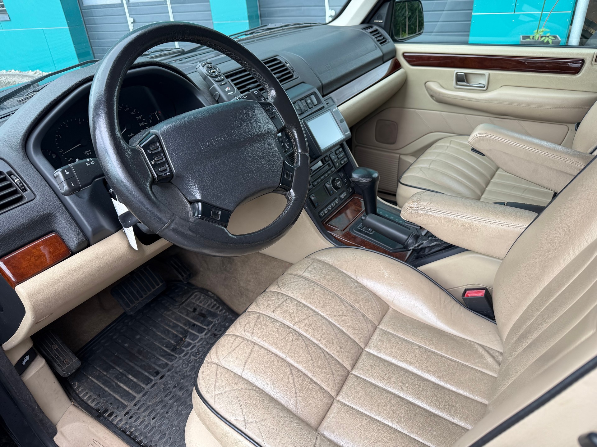 LAND ROVER Range Rover 4.6 HSE-image-10