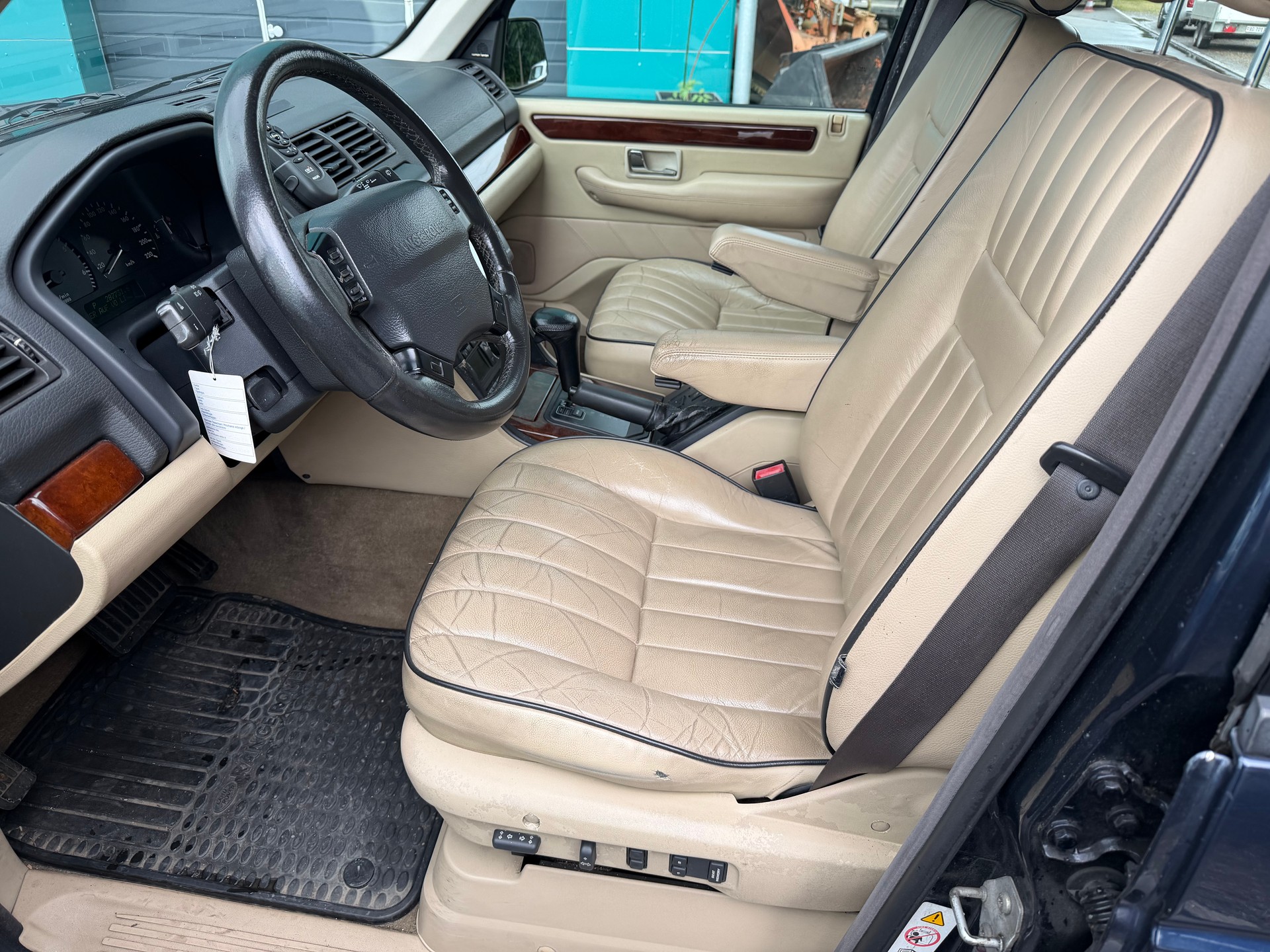 LAND ROVER Range Rover 4.6 HSE-image-11