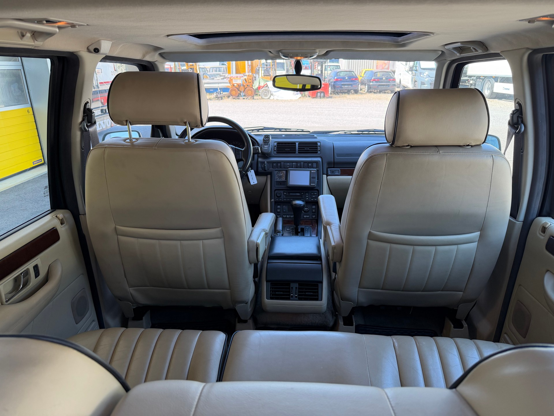 LAND ROVER Range Rover 4.6 HSE-image-13