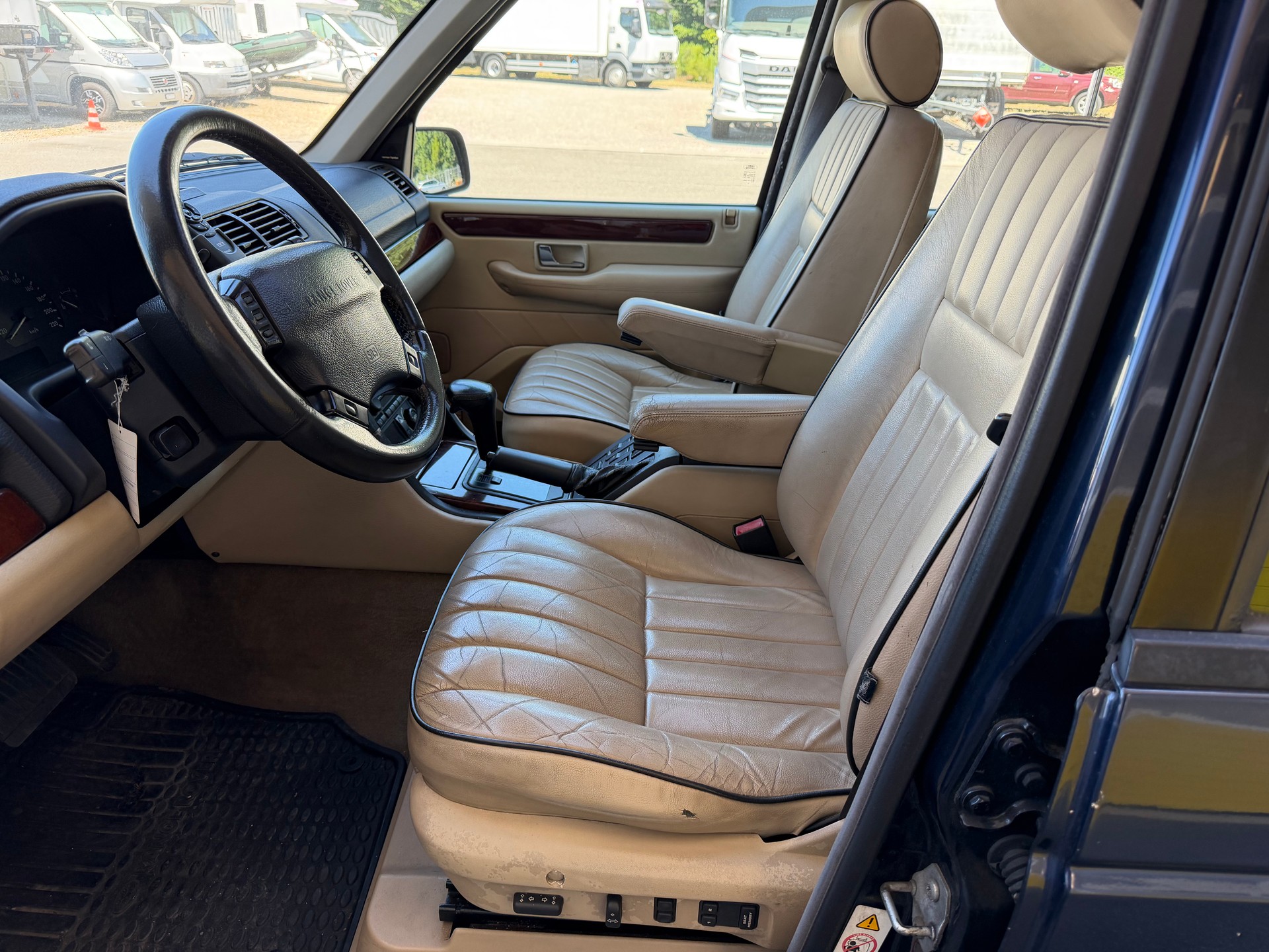LAND ROVER Range Rover 4.6 HSE-image-10