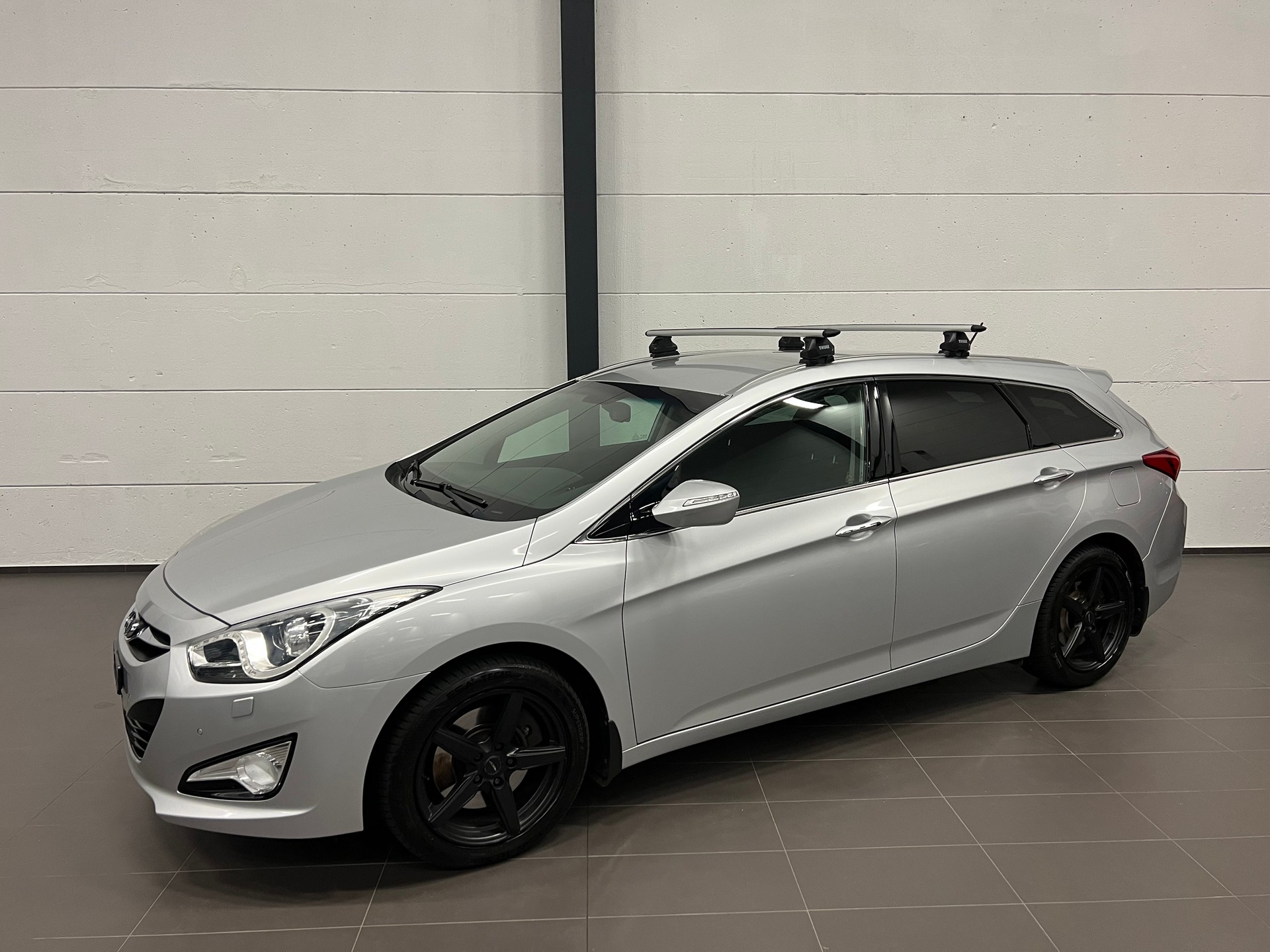 HYUNDAI i40 Wagon 1.7 CRDI Style-image-4