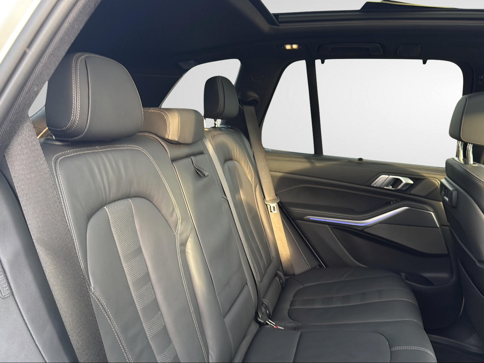 BMW X5 xDrive 48V 40d M Sport Steptronic-image-24