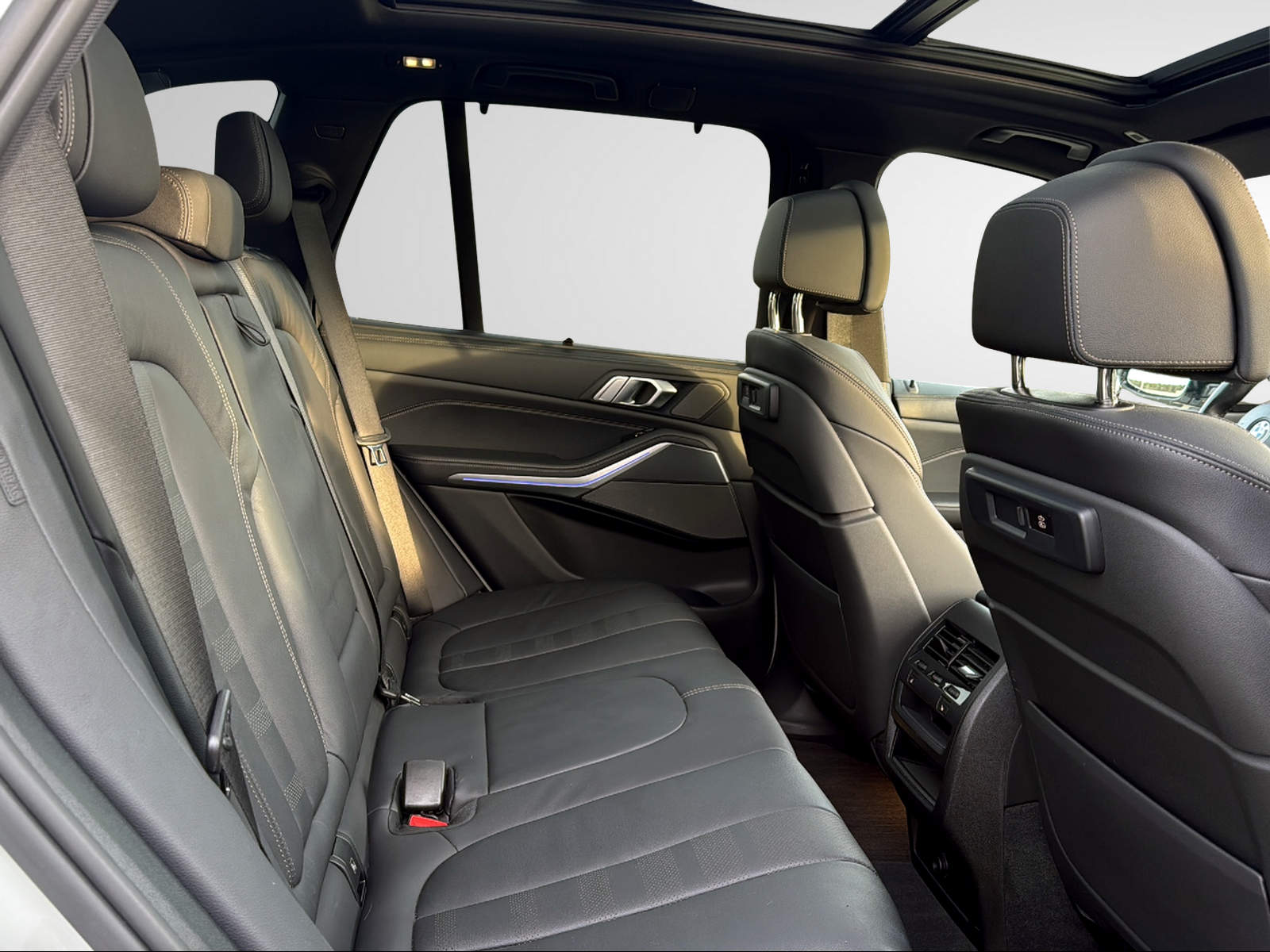 BMW X5 xDrive 48V 40d M Sport Steptronic-image-23