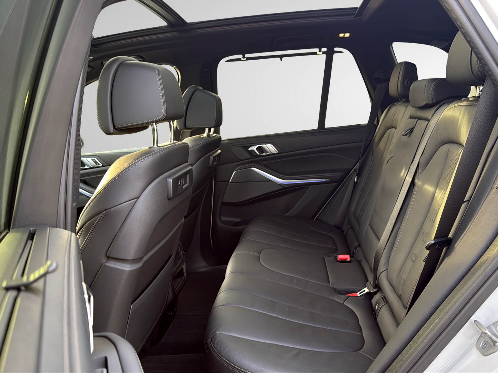 BMW X5 xDrive 48V 40d M Sport Steptronic-image-21
