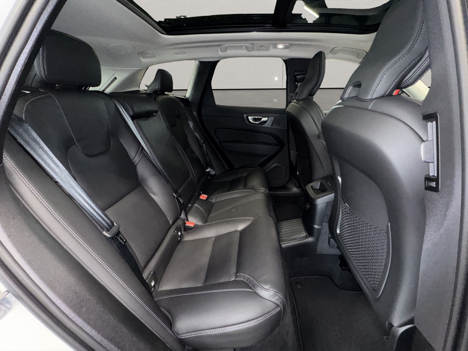 VOLVO XC60 2.0 T8 TE Ultra Dark eAWD-image-11