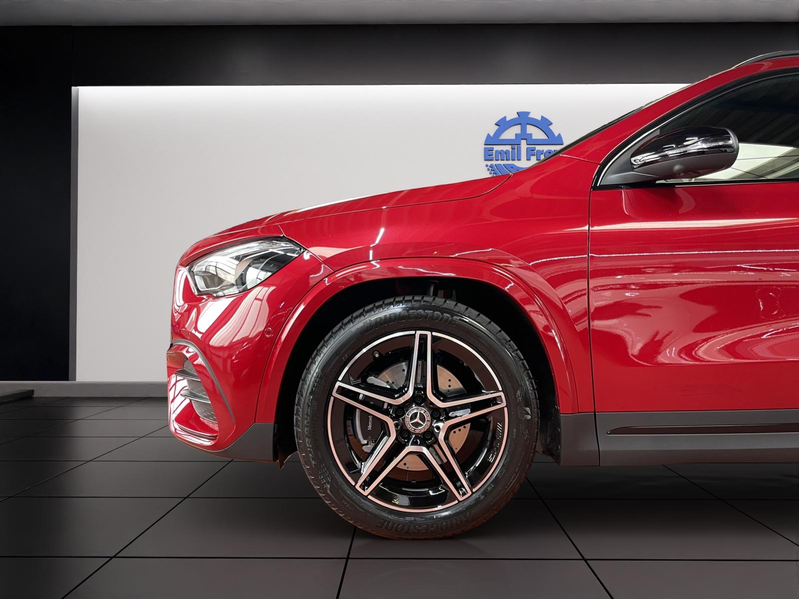 MERCEDES-BENZ GLA 200 Night Star AMG Line-image-9
