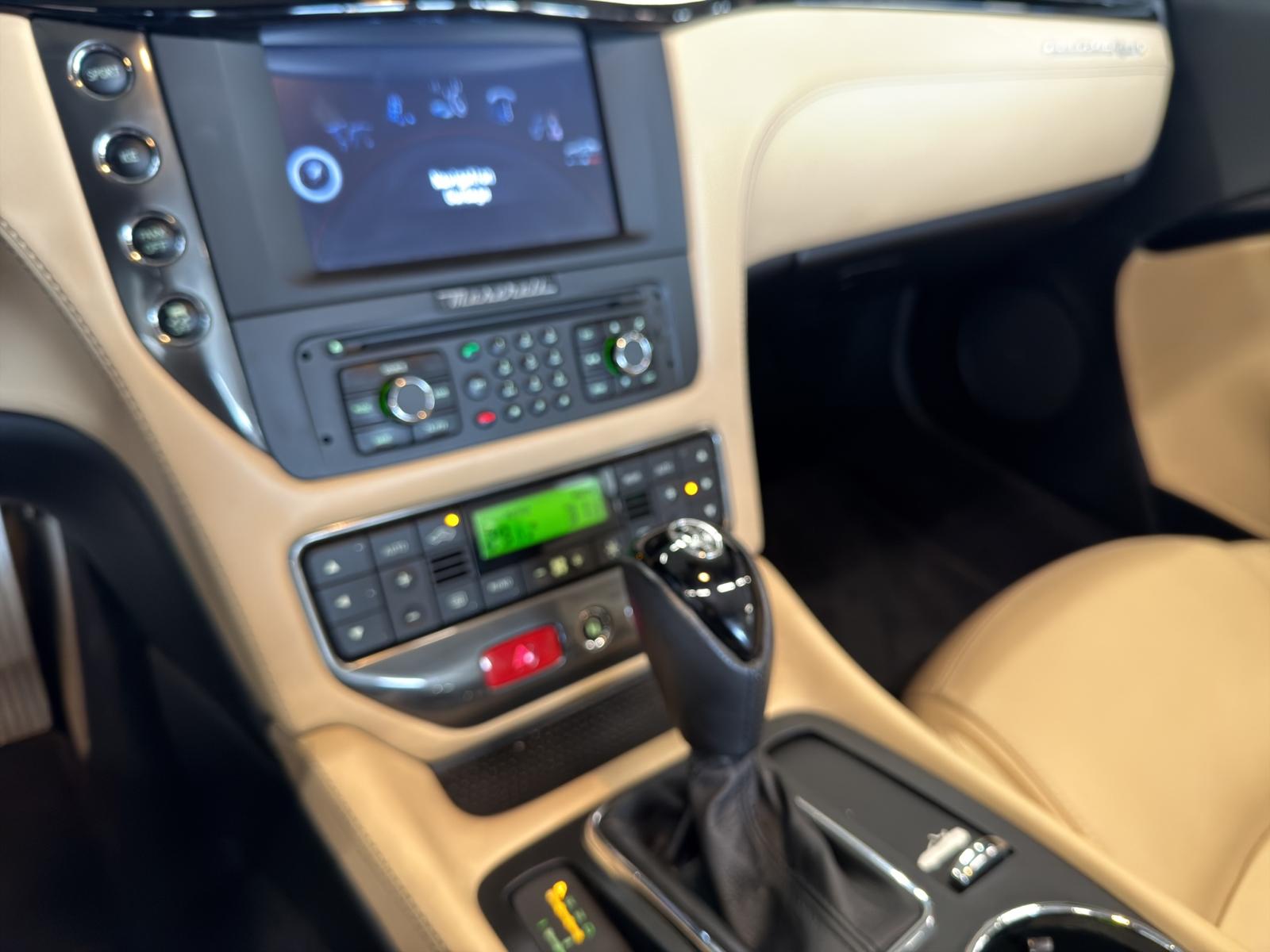MASERATI GranCabrio Sport Automatica-image-10