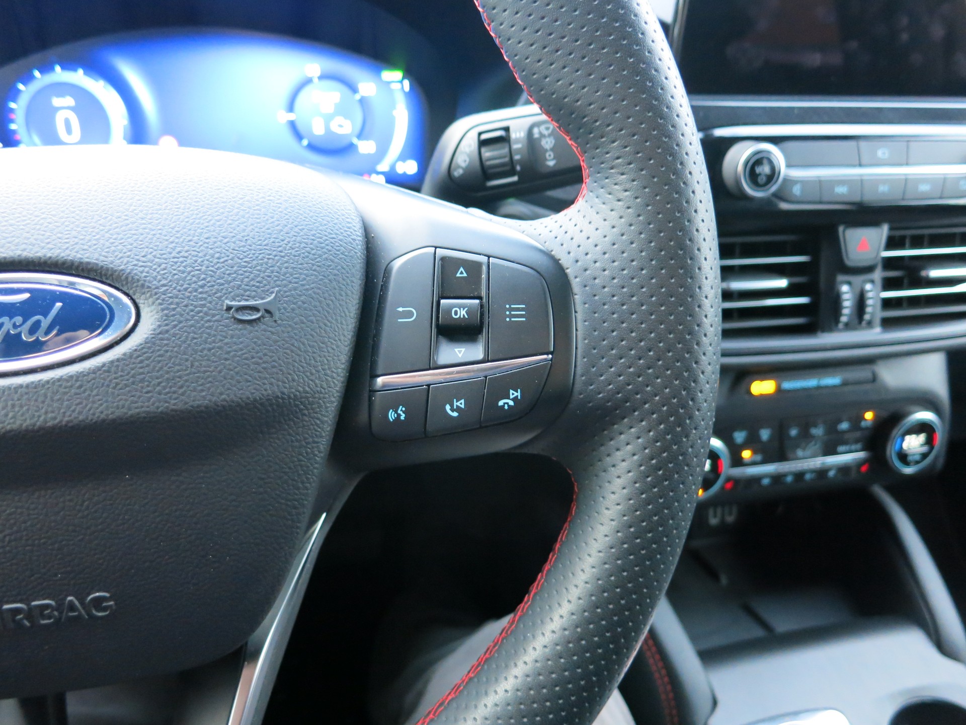 FORD Kuga 2.5 PHEV ST-Line X 2WD-image-10