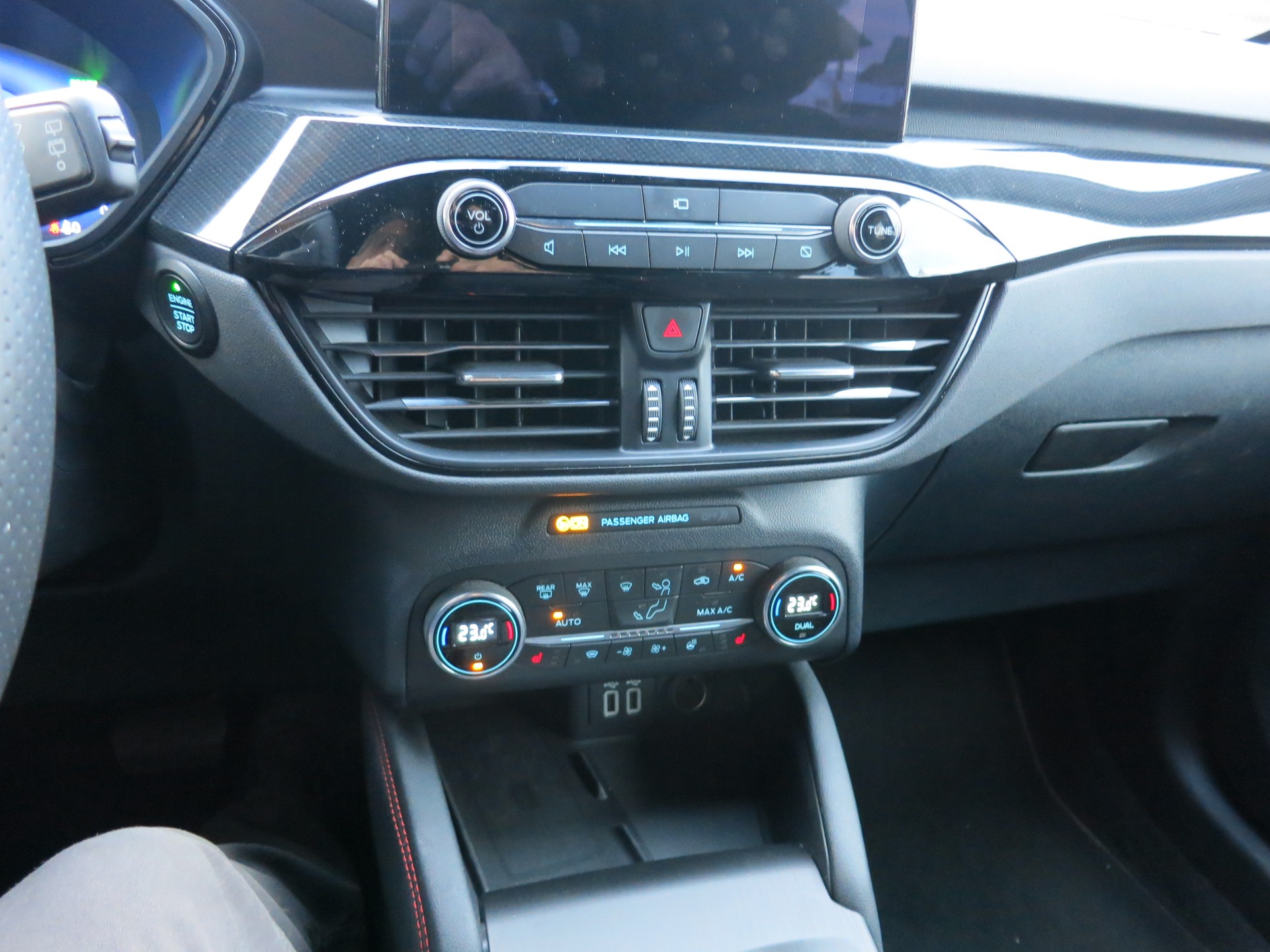 FORD Kuga 2.5 PHEV ST-Line X 2WD-image-12