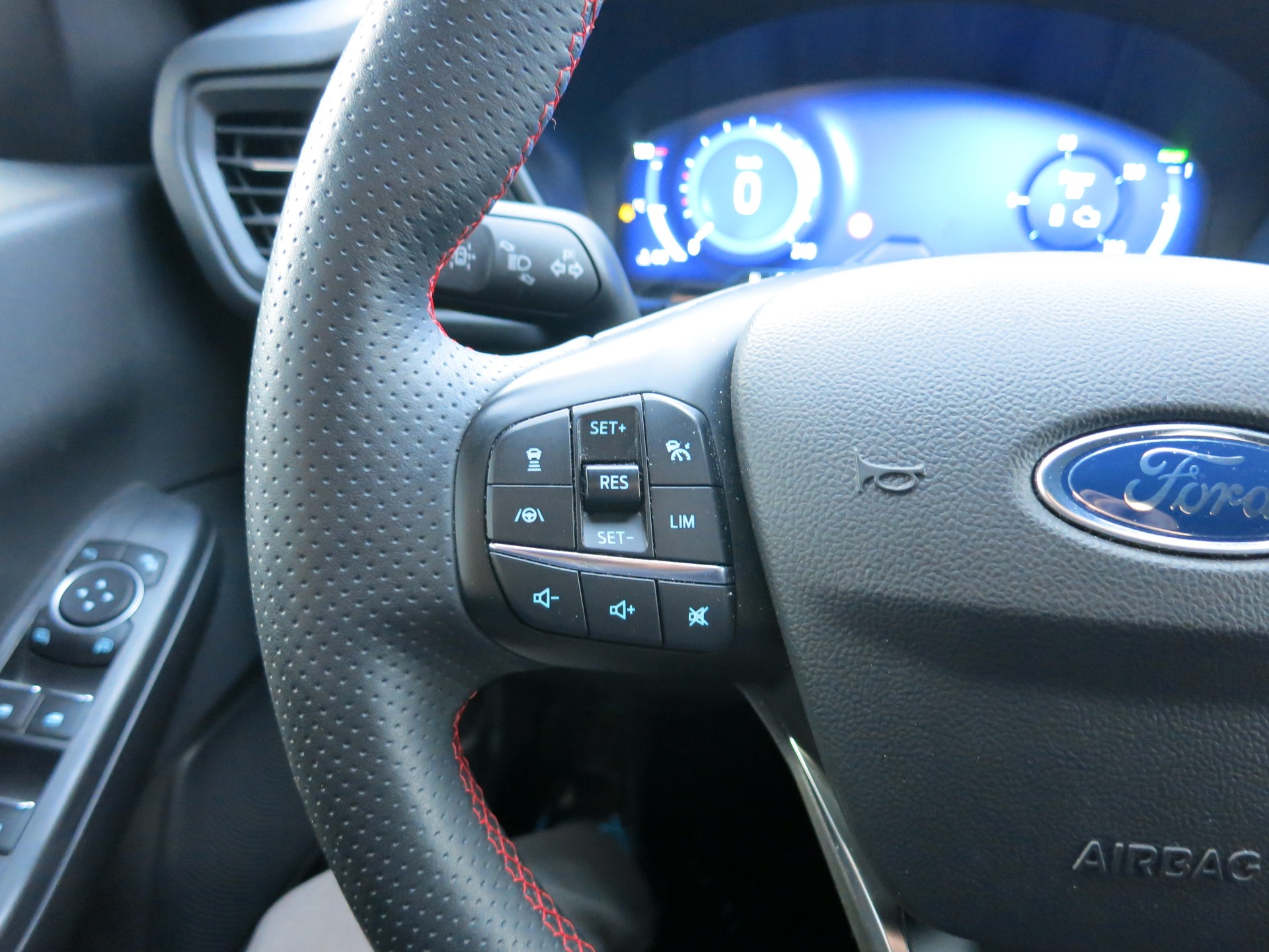 FORD Kuga 2.5 PHEV ST-Line X 2WD-image-9