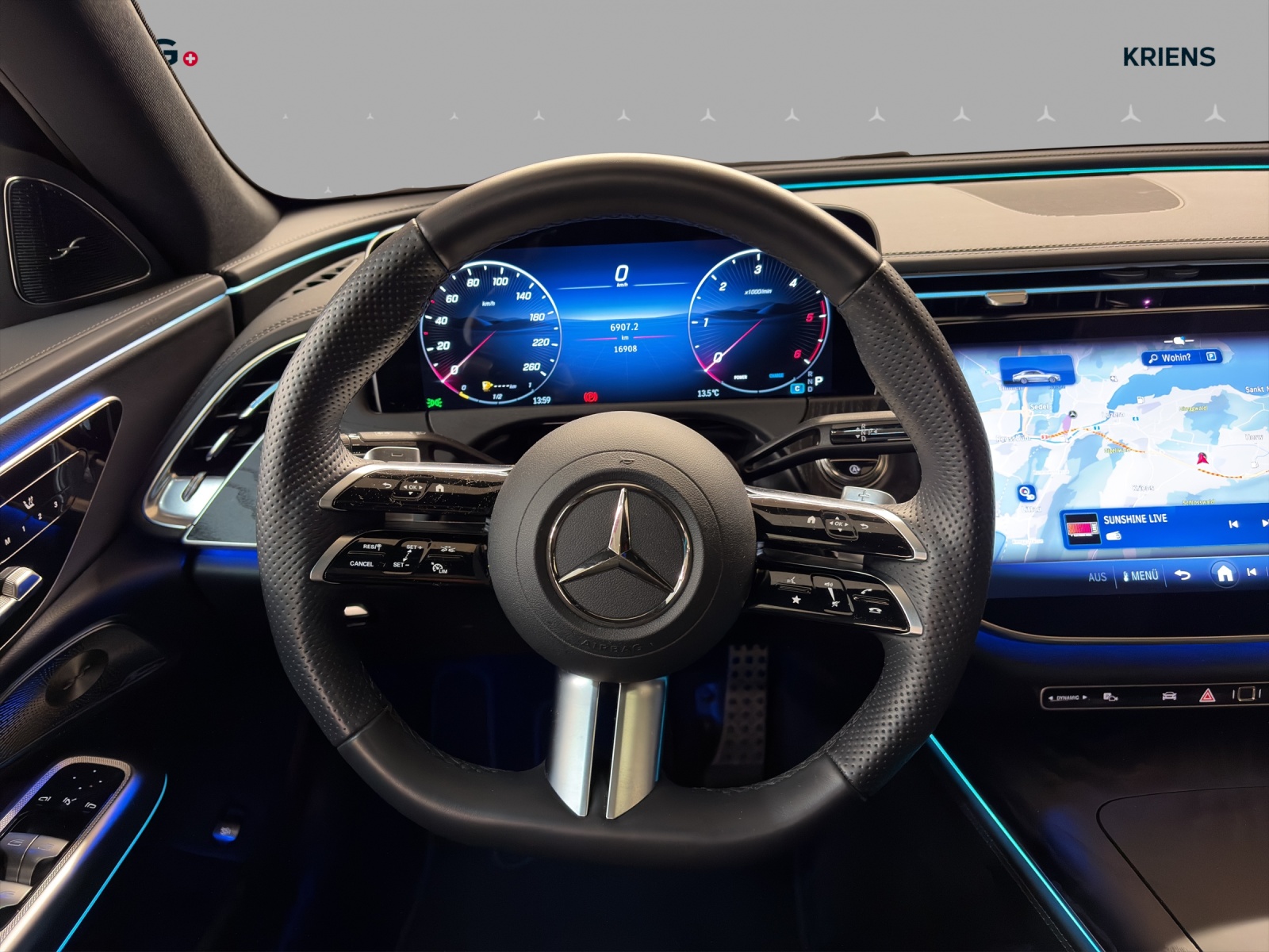 MERCEDES-BENZ E 450 d 4M - AMG / 360 Grad Kamera / Digital Light / Panorama-Dach-image-11