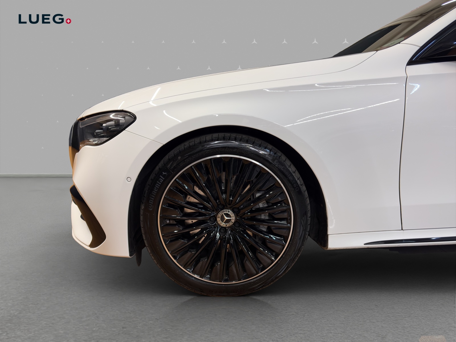 MERCEDES-BENZ E 450 d 4M - AMG / 360 Grad Kamera / Digital Light / Panorama-Dach-image-8