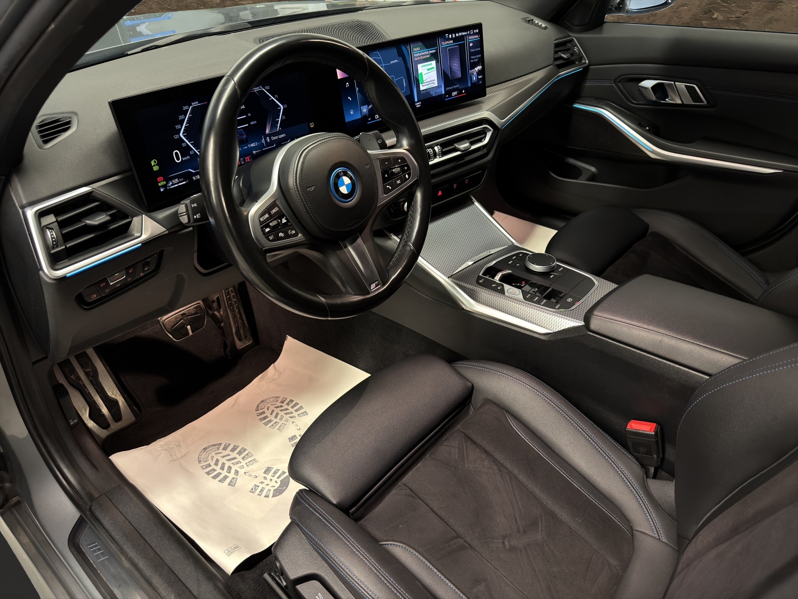 BMW 330e Steptronic M Sport-image-7