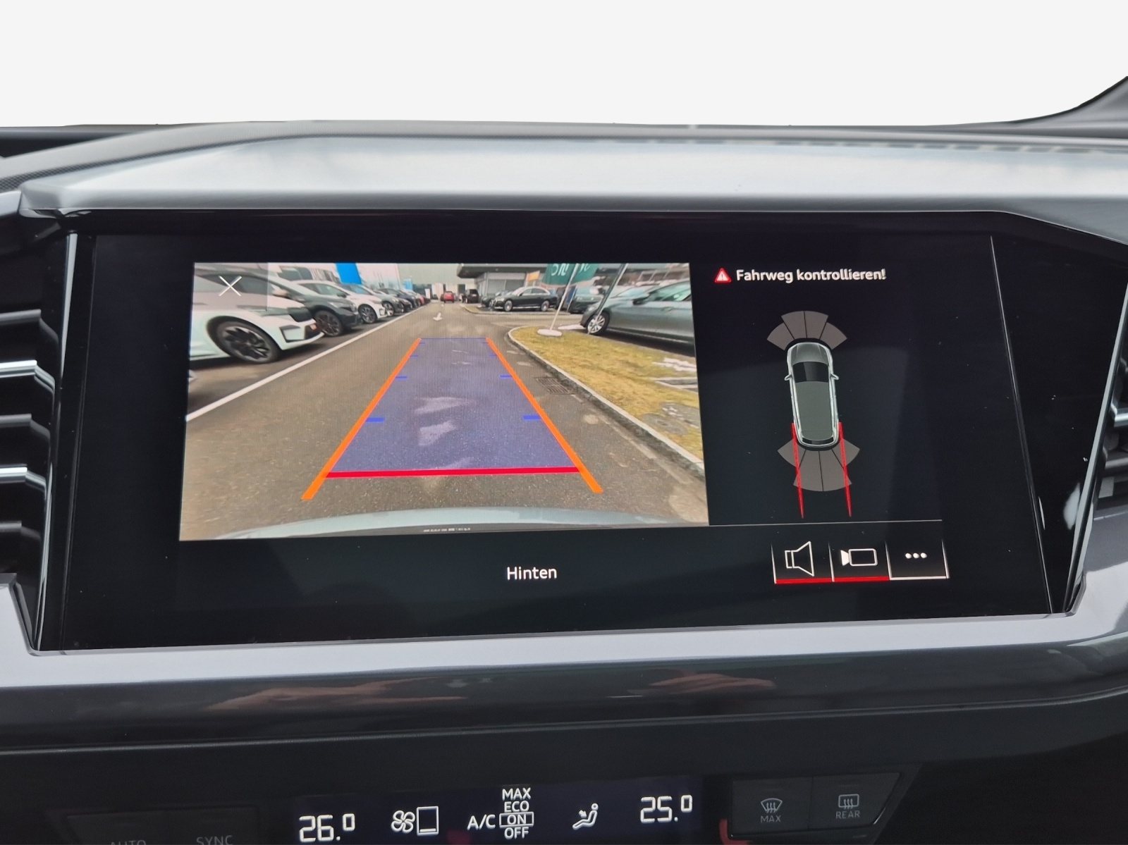 AUDI Q4 e-tron 50 quattro-image-16
