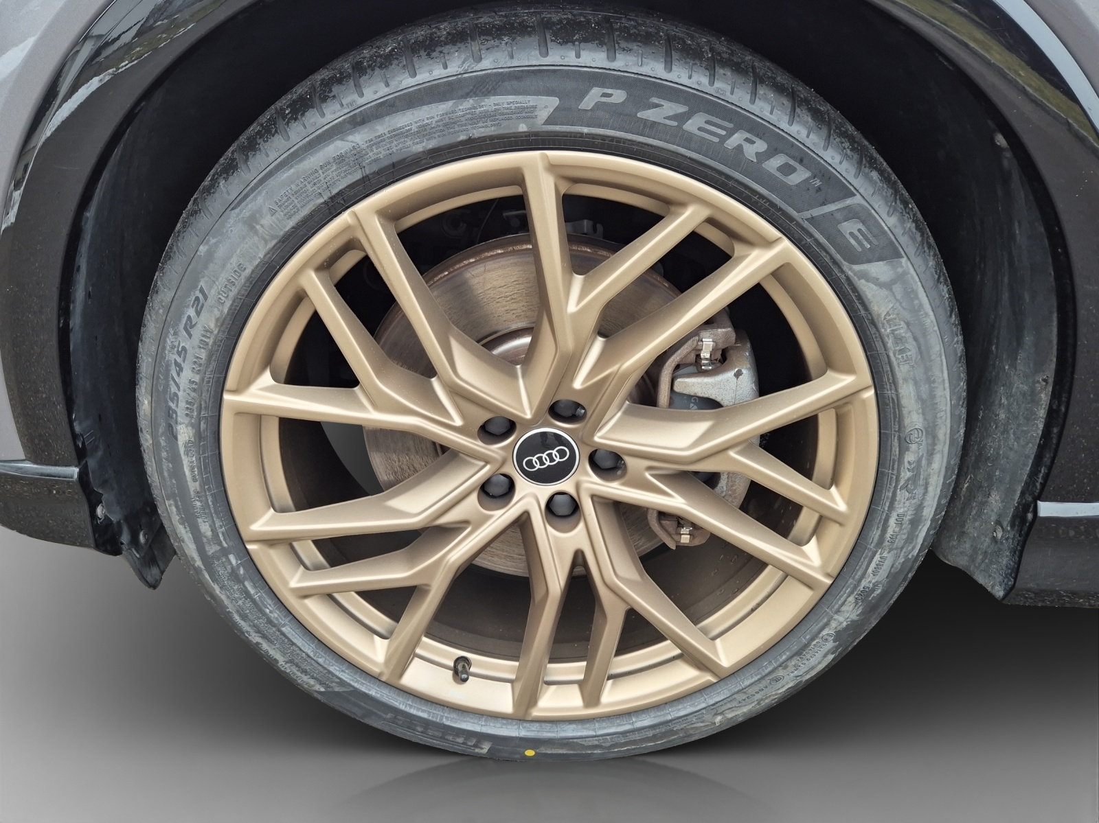 AUDI Q4 e-tron 50 quattro-image-14