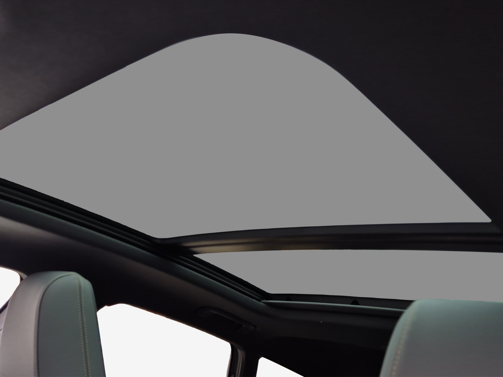AUDI Q4 e-tron 50 quattro-image-15