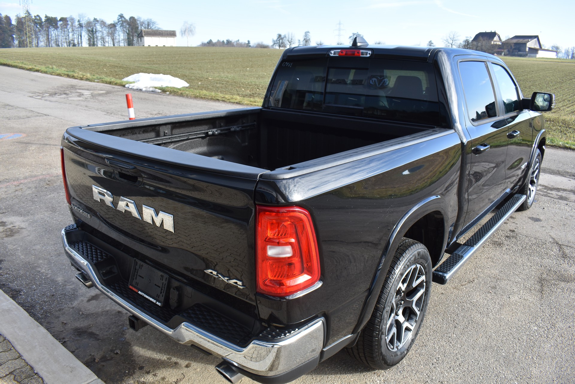 DODGE RAM 1500 CrewCab Laramie 3.0-image-5