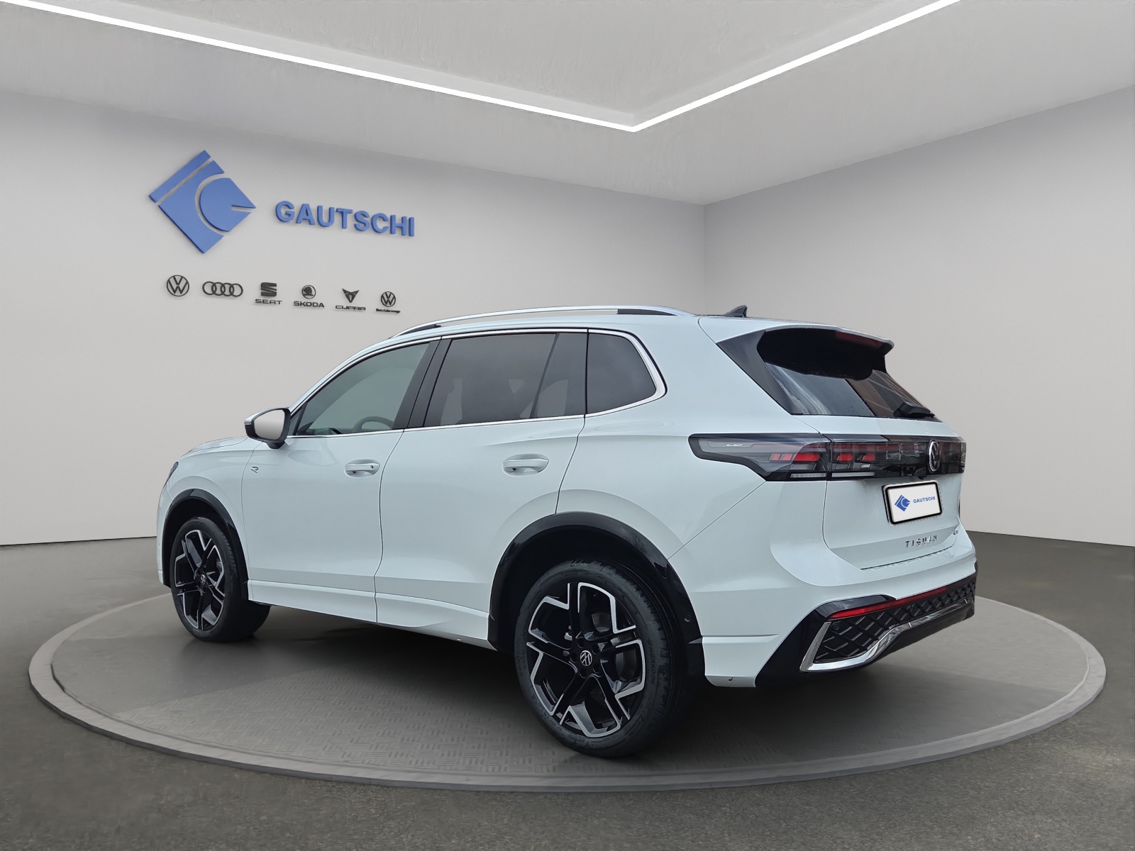 VW Tiguan 2.0 TDI SCR R-Line 4Motion DSG-image-2