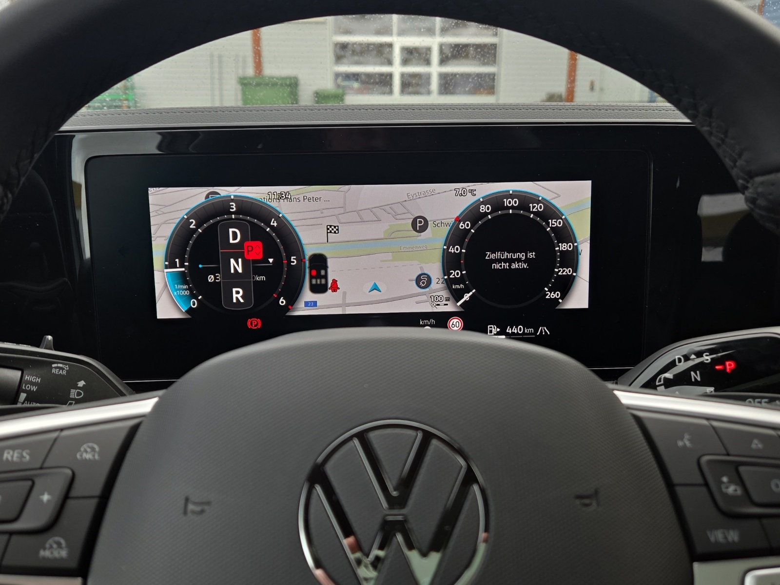 VW Tiguan 2.0 TDI SCR R-Line 4Motion DSG-image-10