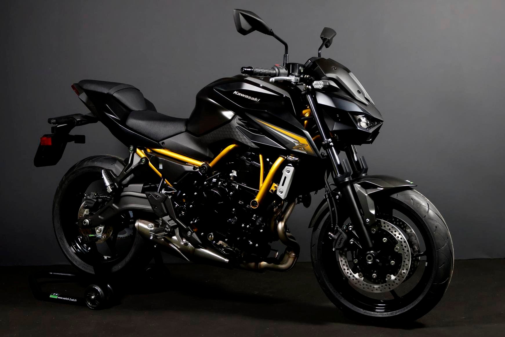 KAWASAKI Z 650 S (50/35 KW)-showroom-element-1